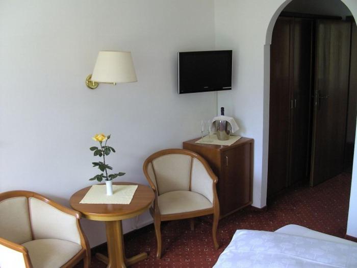 Double Room - Photo 5