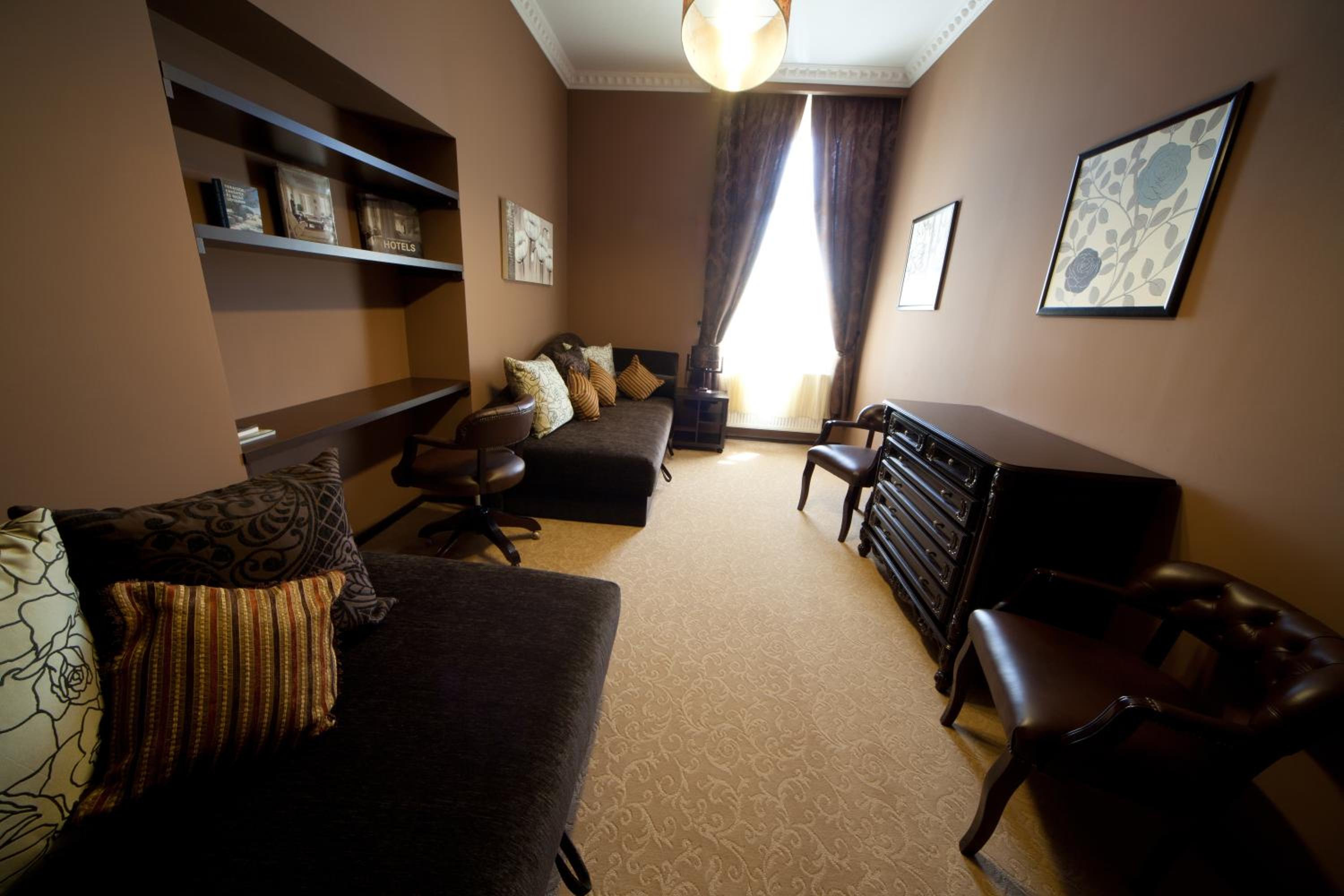 Two-Bedroom Suite photo 3