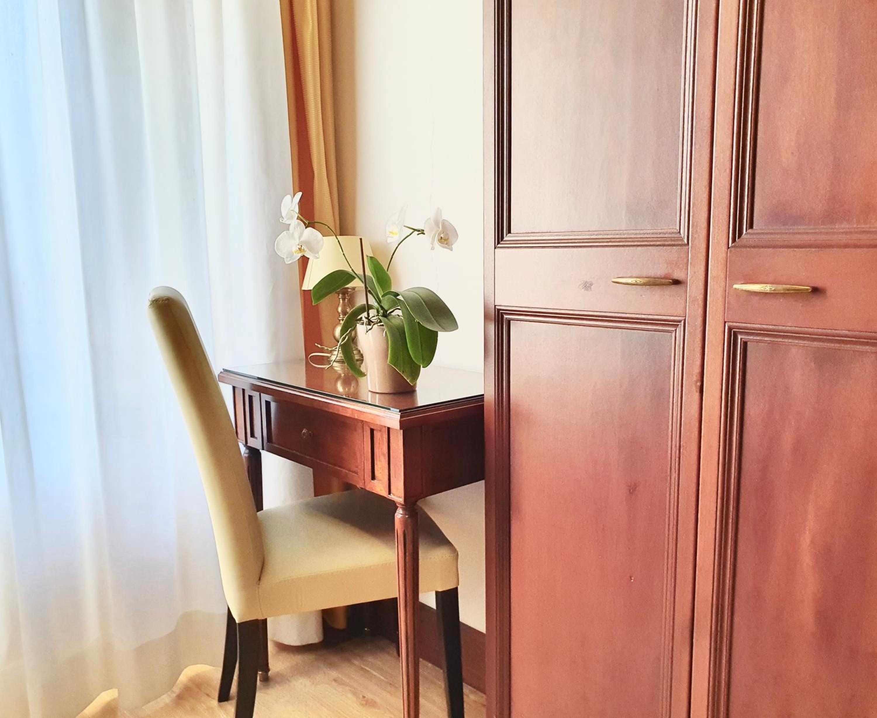Single Room photo 2