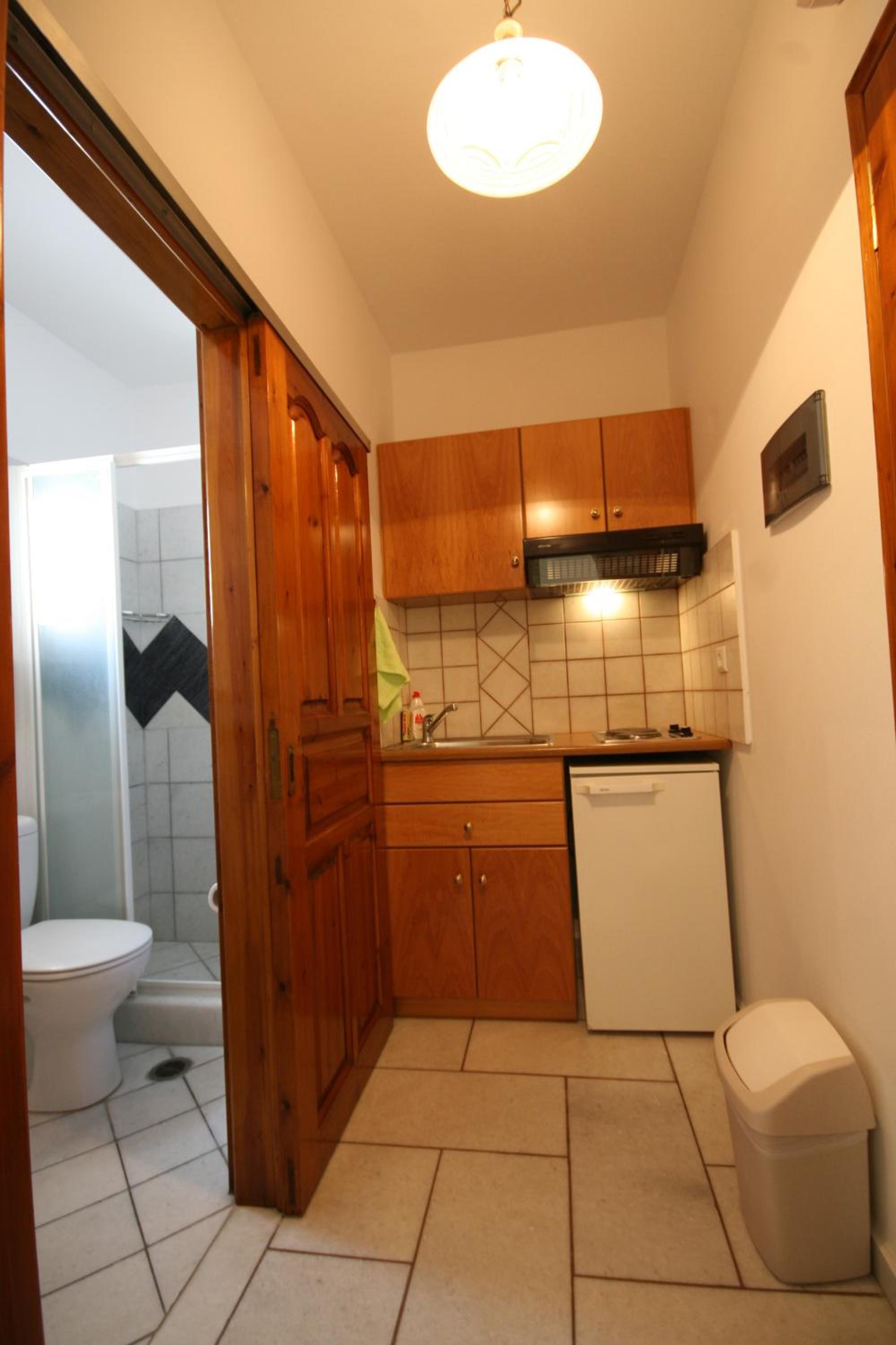Studio (2 Adults) - Photo 6