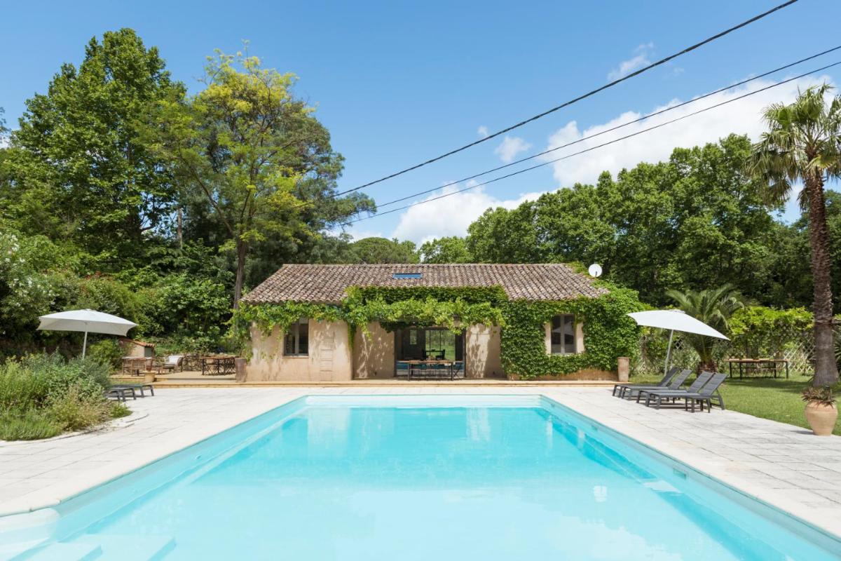 Apartment with Pool View  photo 1