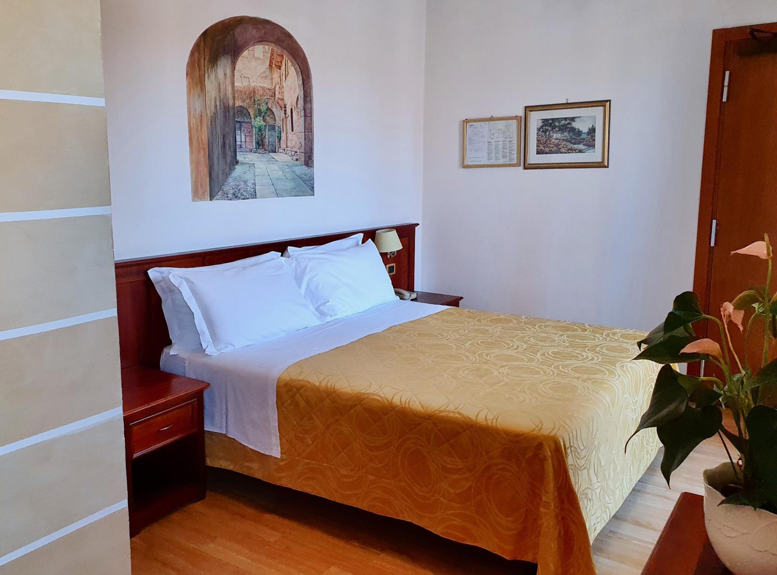 Double or Twin Room with View photo 3