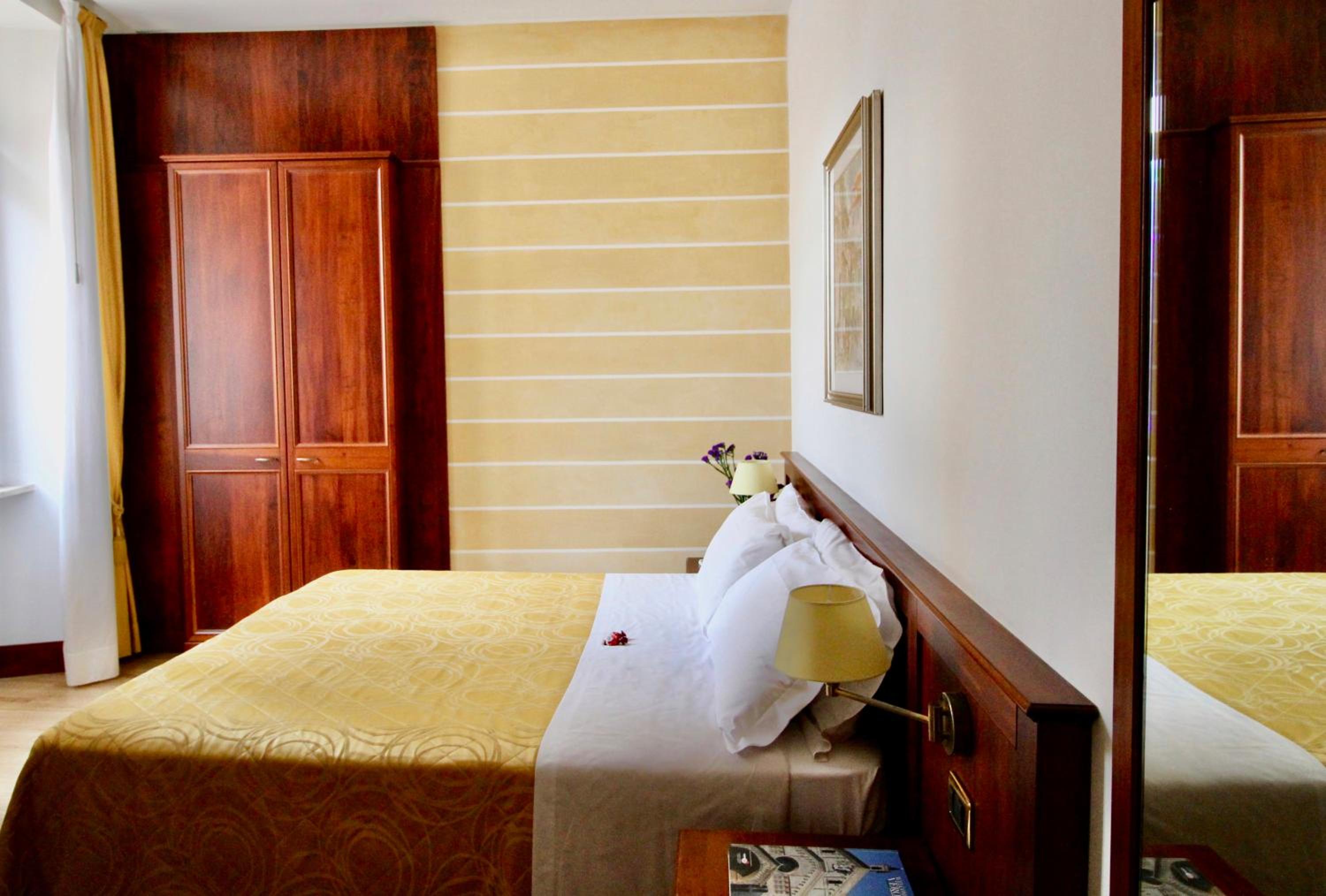 Double or Twin Room photo 2