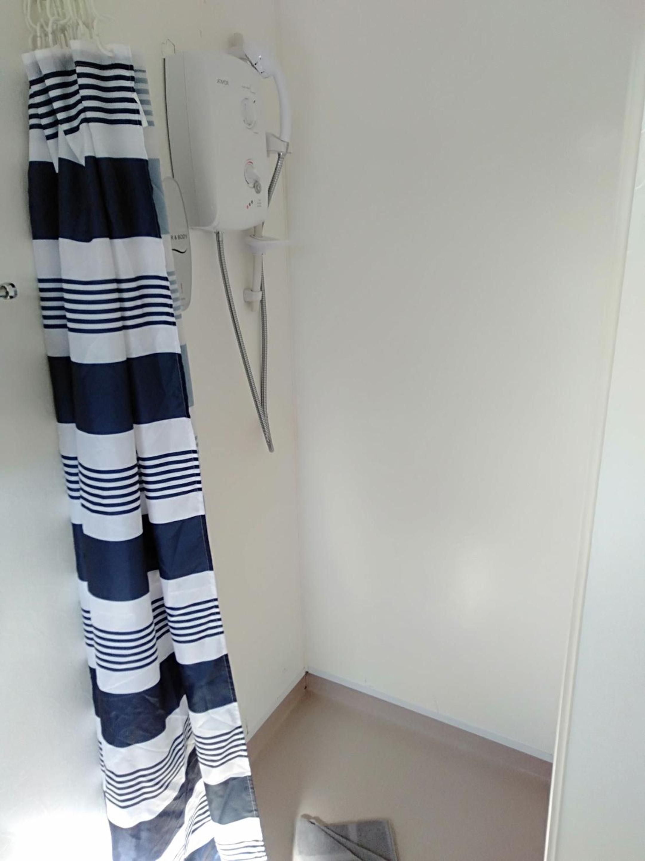 Double Studio - Ground Floor - Photo 9