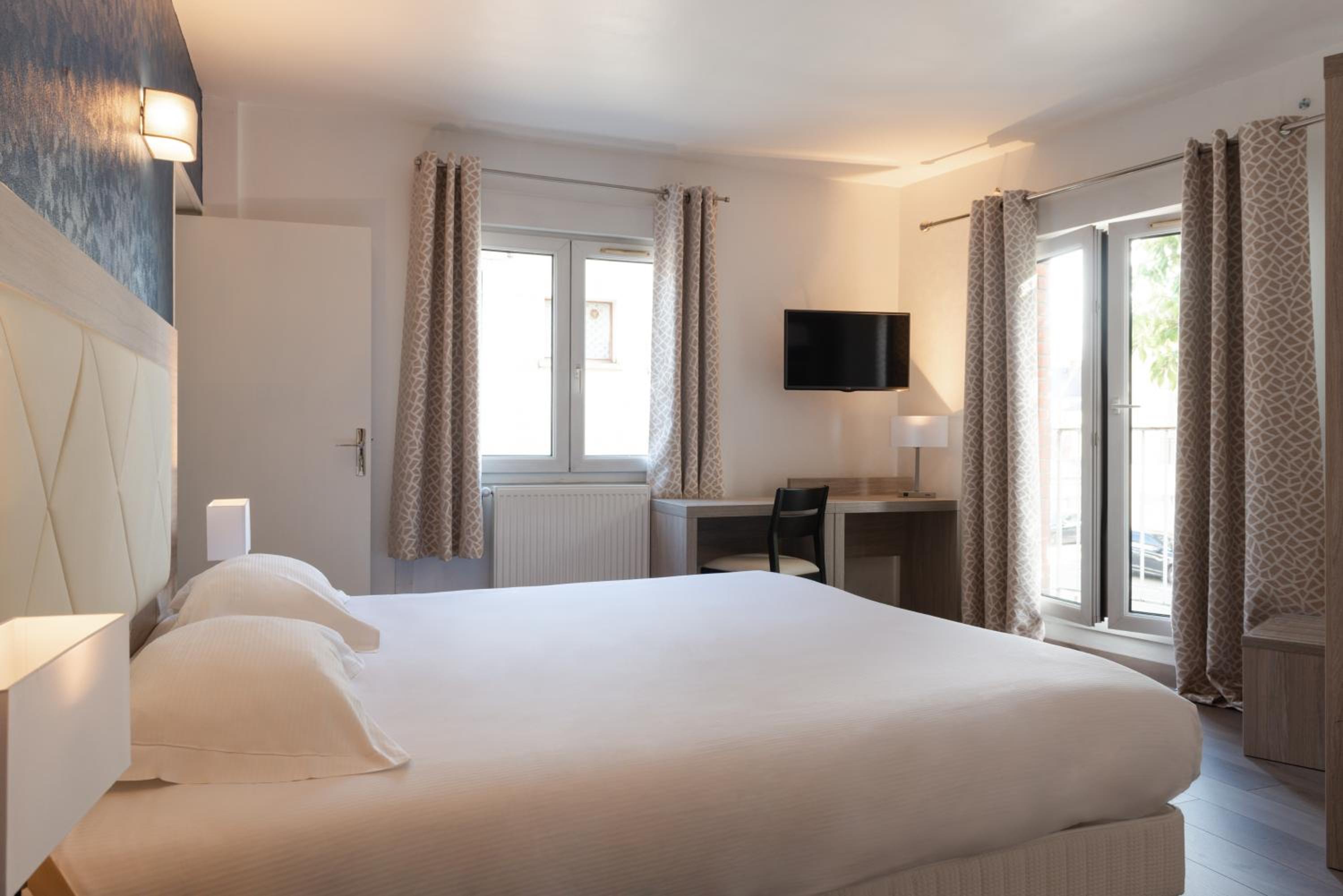 Superior Double Room - Photo 2