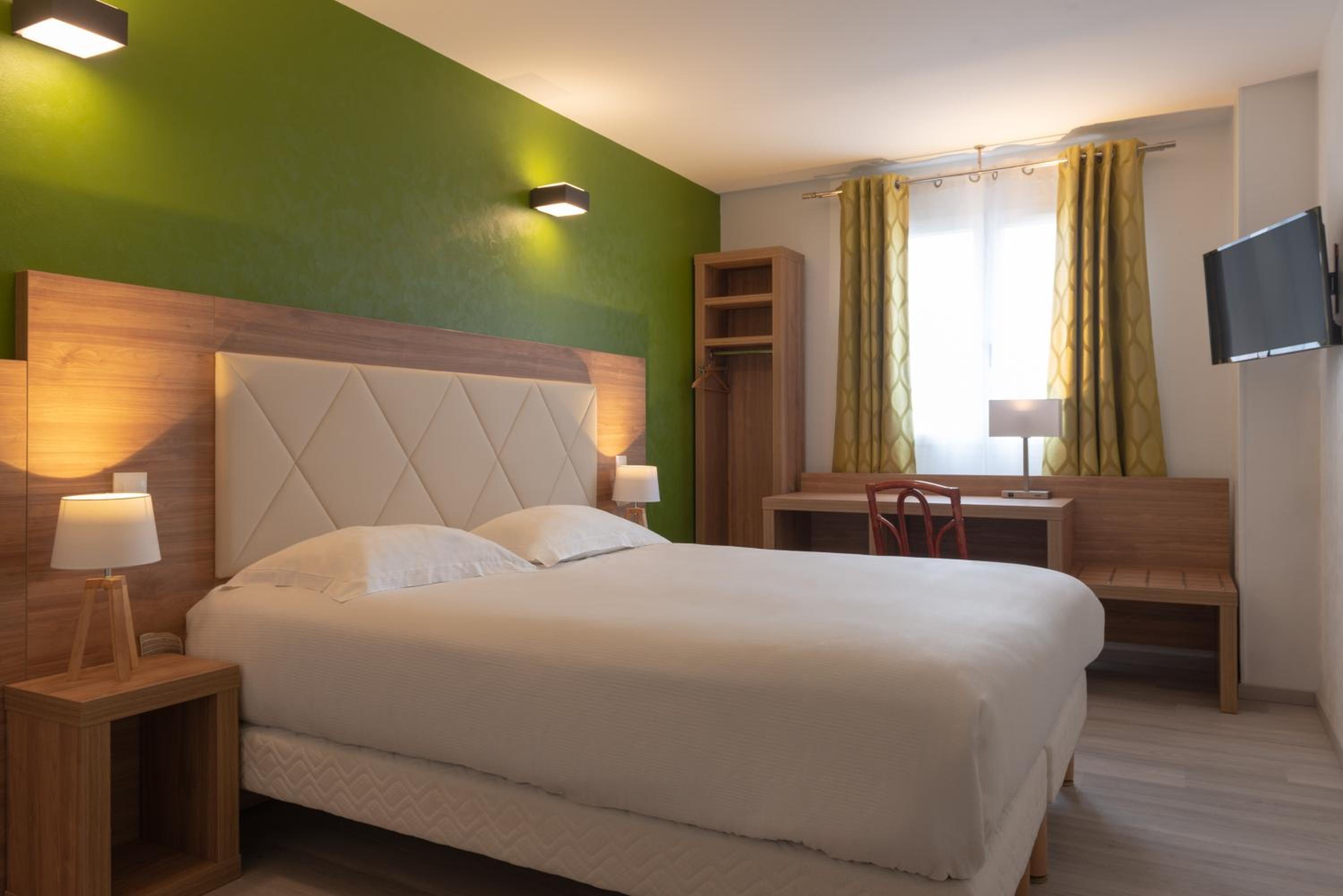 Superior Double Room - Photo 1