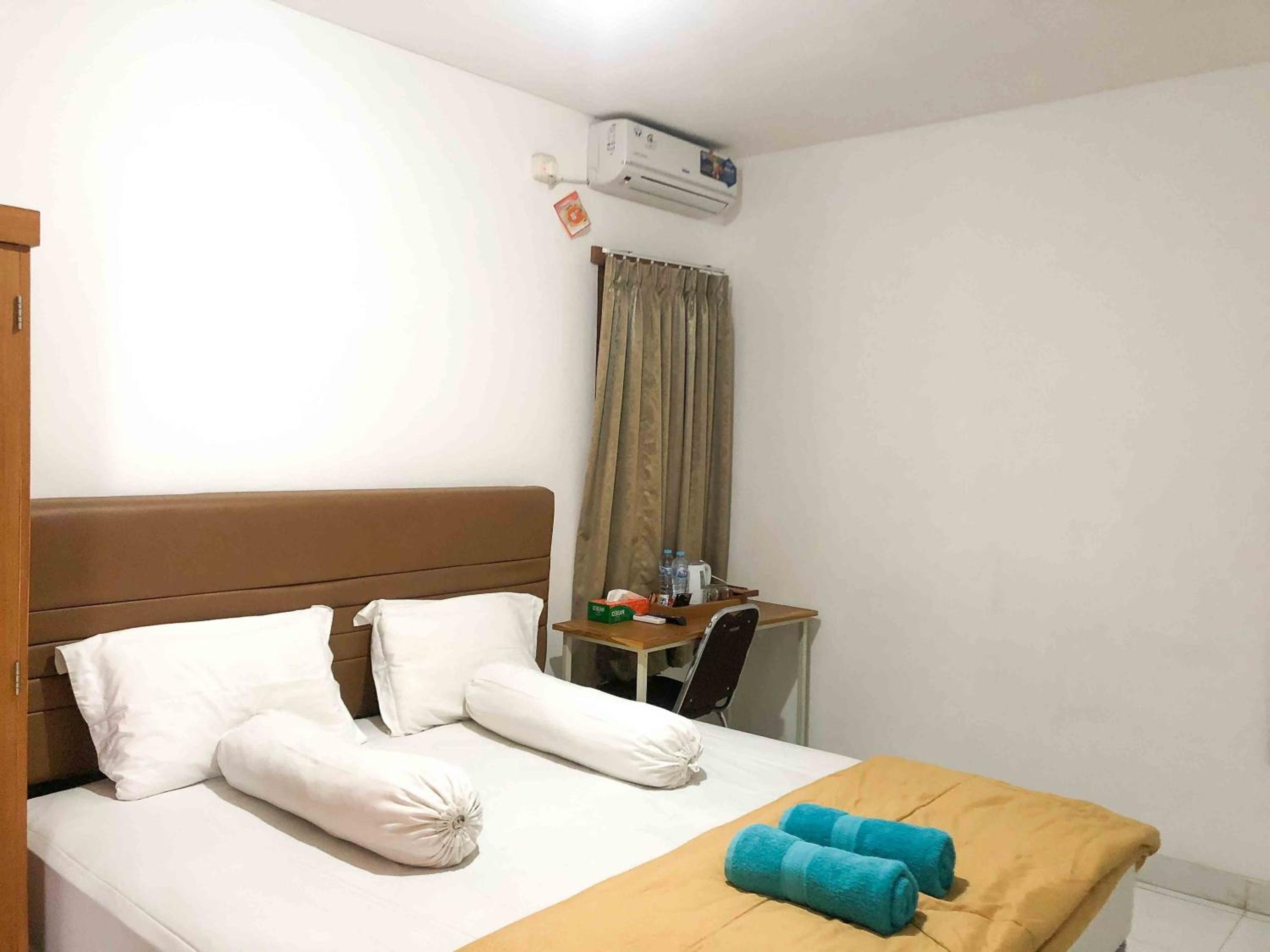Standard Double Room - Photo 3