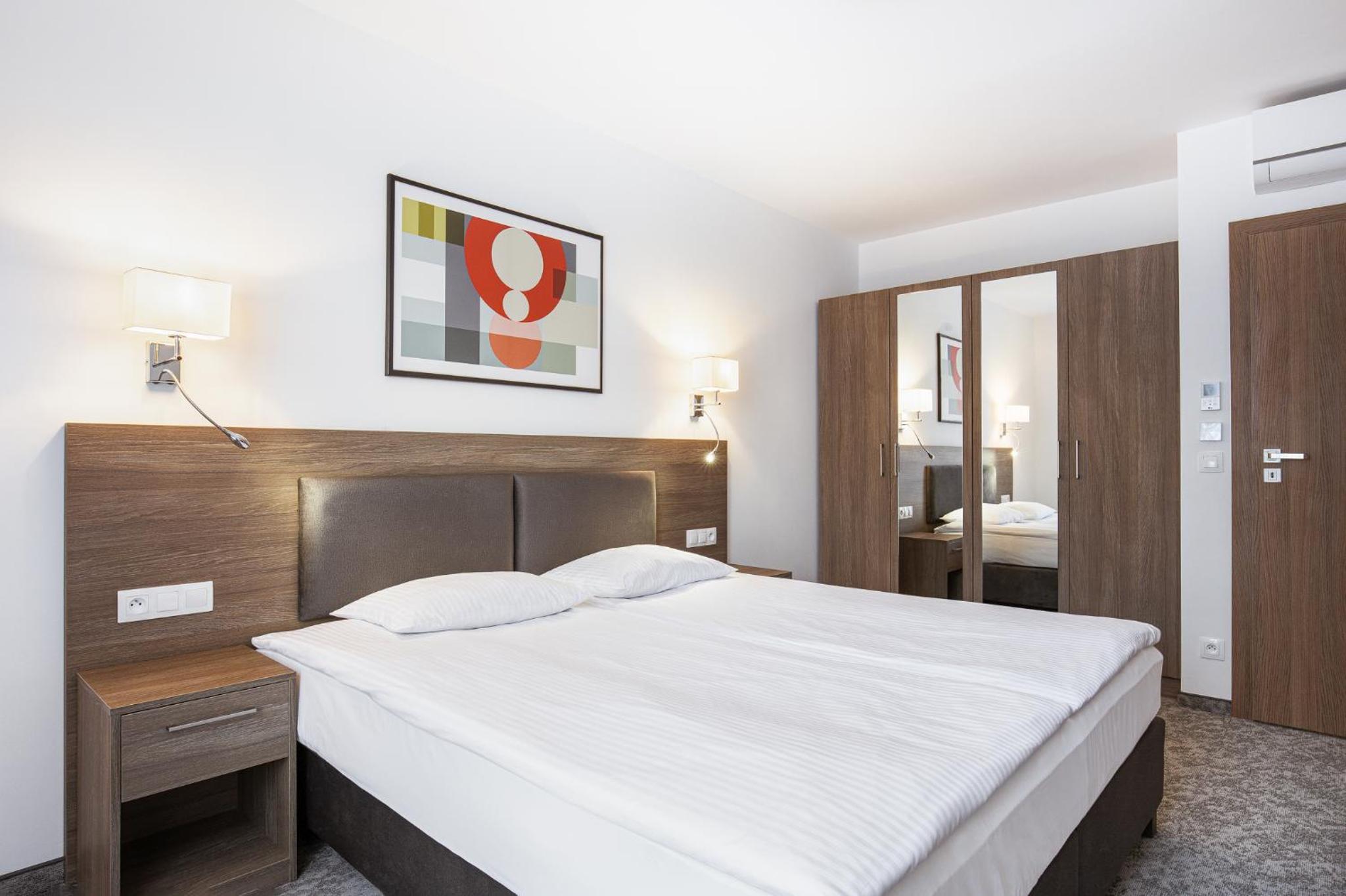 One-Bedroom Apartment - Photo 31