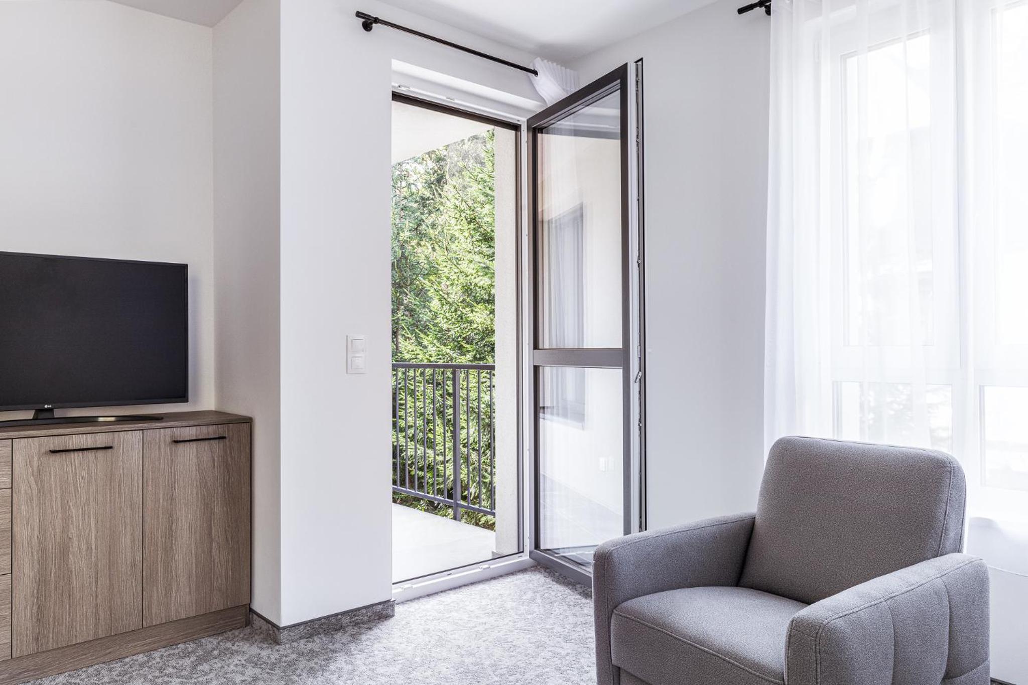 One-Bedroom Apartment - Photo 32
