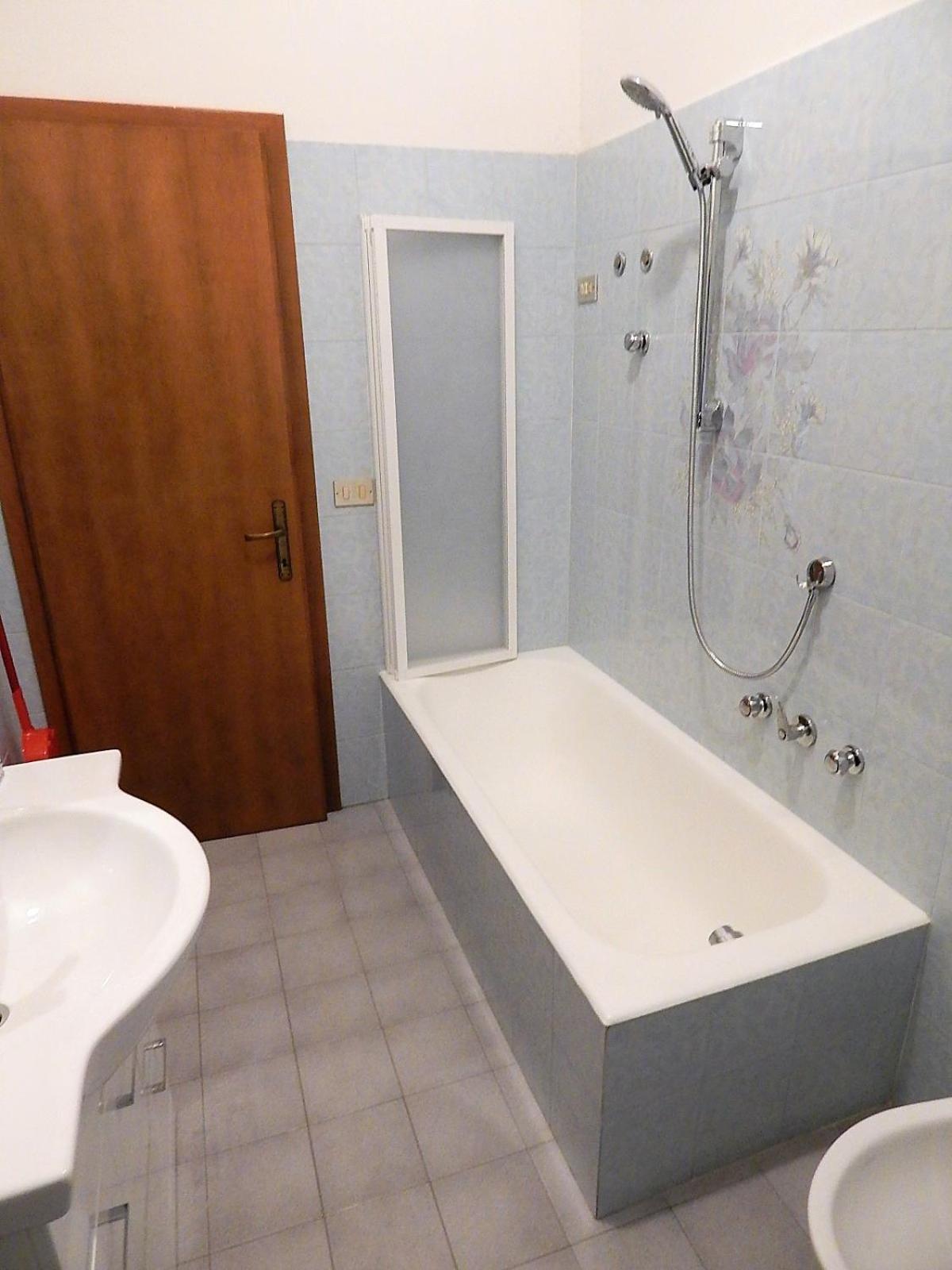 One-Bedroom Apartment - Photo 12