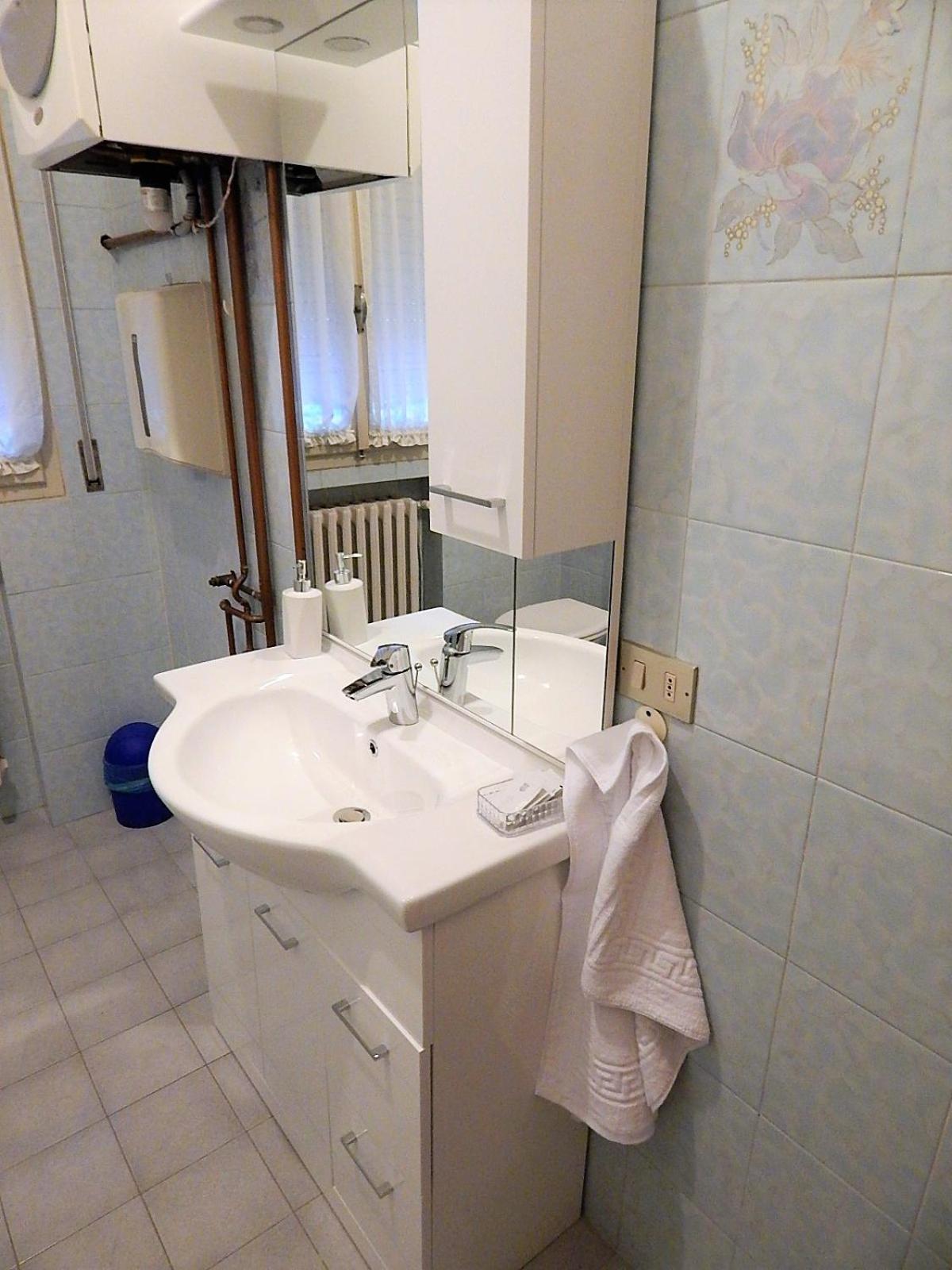 One-Bedroom Apartment - Photo 13