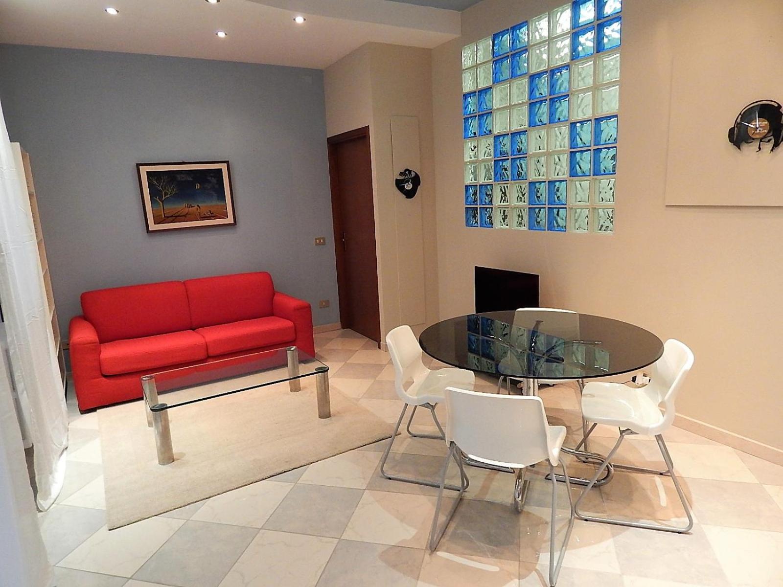 One-Bedroom Apartment - Photo 1