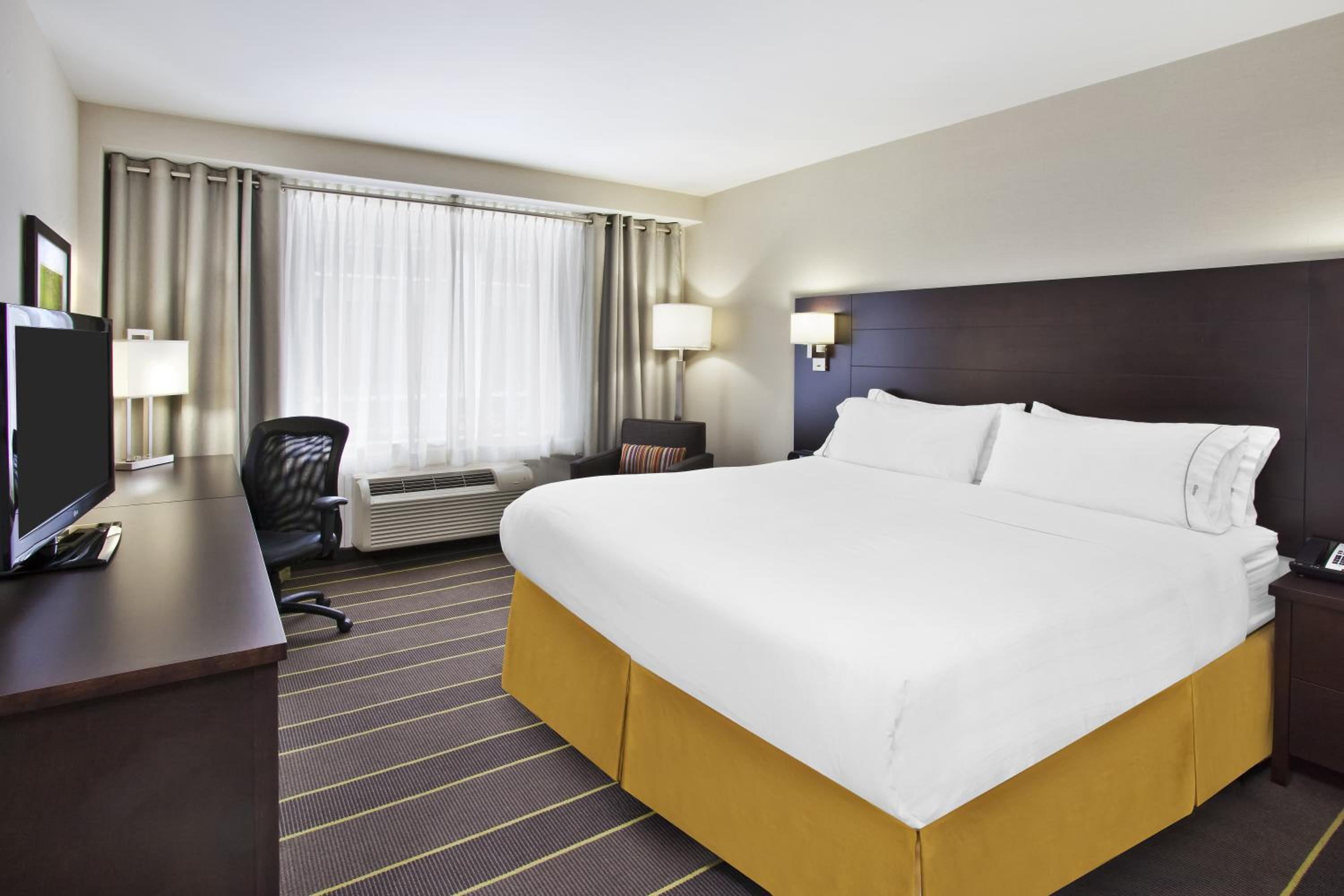 Standard King Room - Photo 2