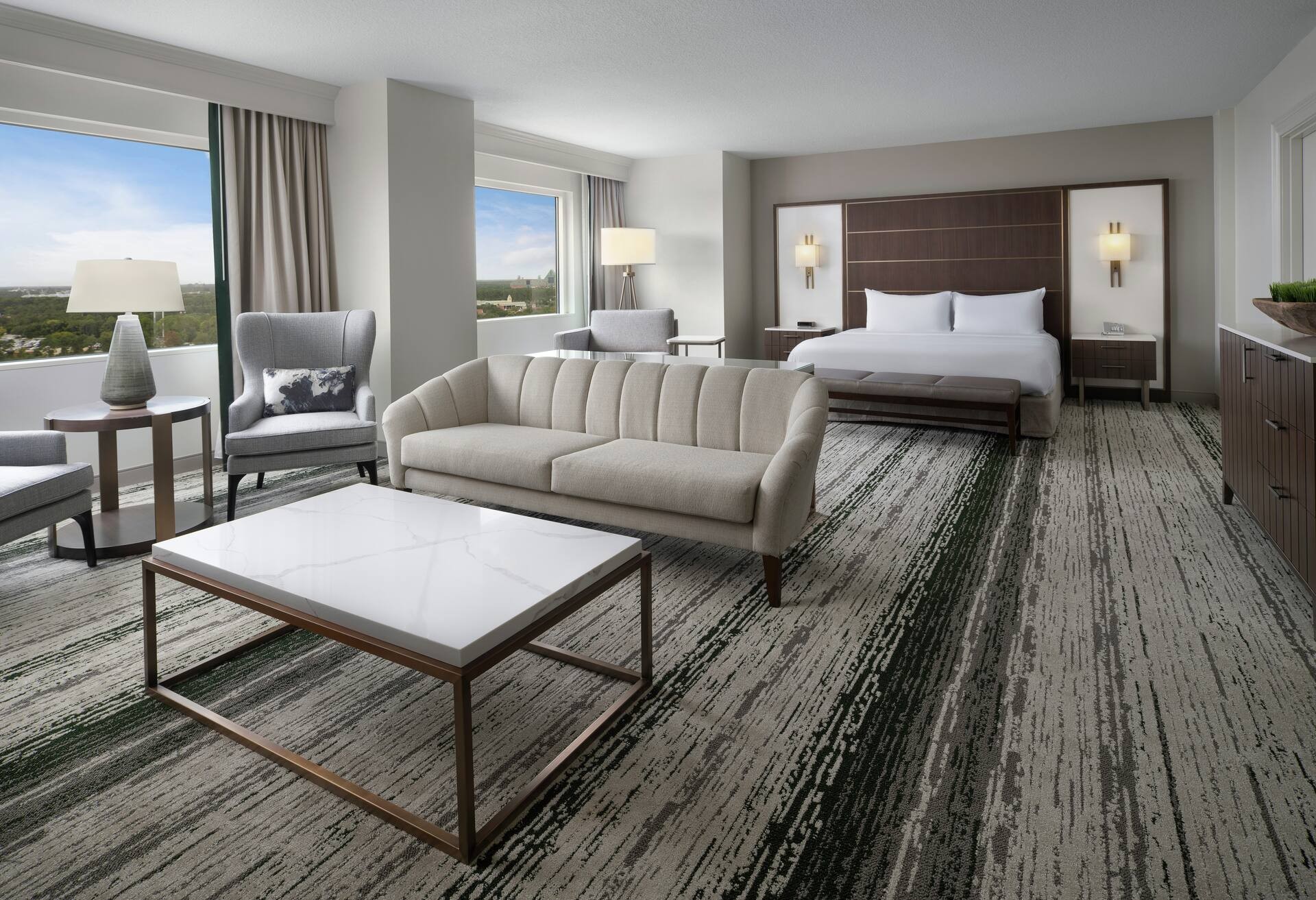 Executive Suite, 1 King Bed, Accessible (Roll-in Shower)