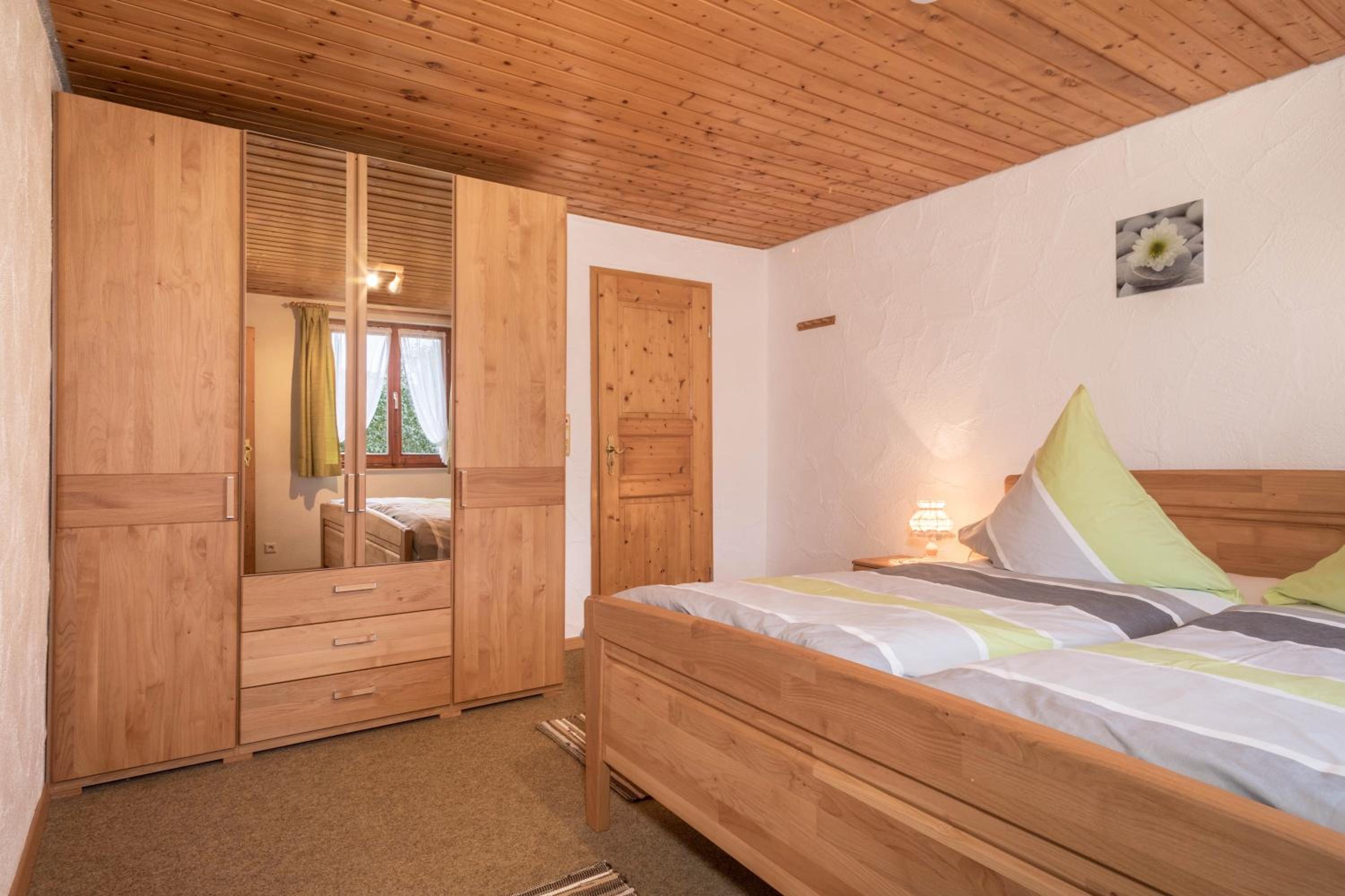 One-Bedroom Apartment with Garden photo 3