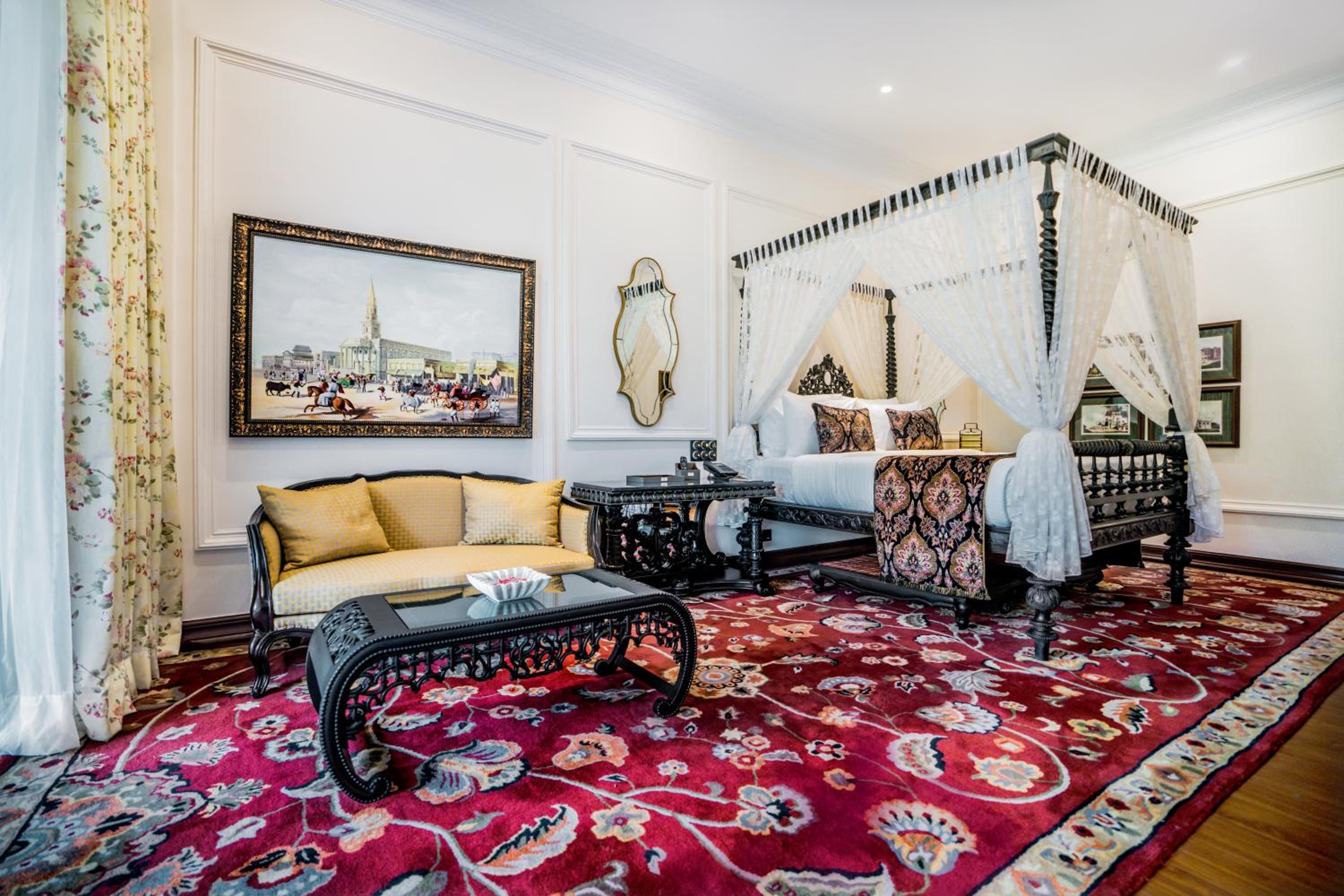 Heritage Room - 10% Discount on Foods & Soft Beverages* | 15% Discounts on Laundry Services* | INR 500 spa credit during your stay on selective Massage services. TnC Apply.* | Free Minibar - 2 cans of soft Beverages (Once on Arrival) - Photo 1
