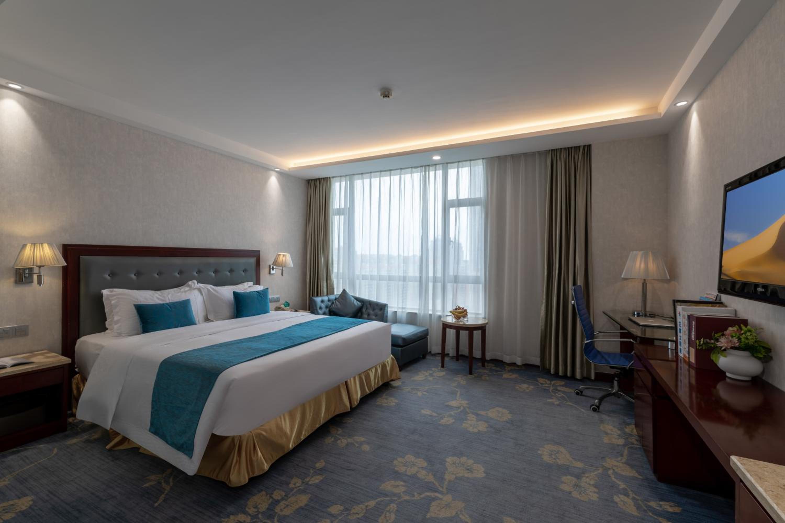 Standard Queen Room photo 1