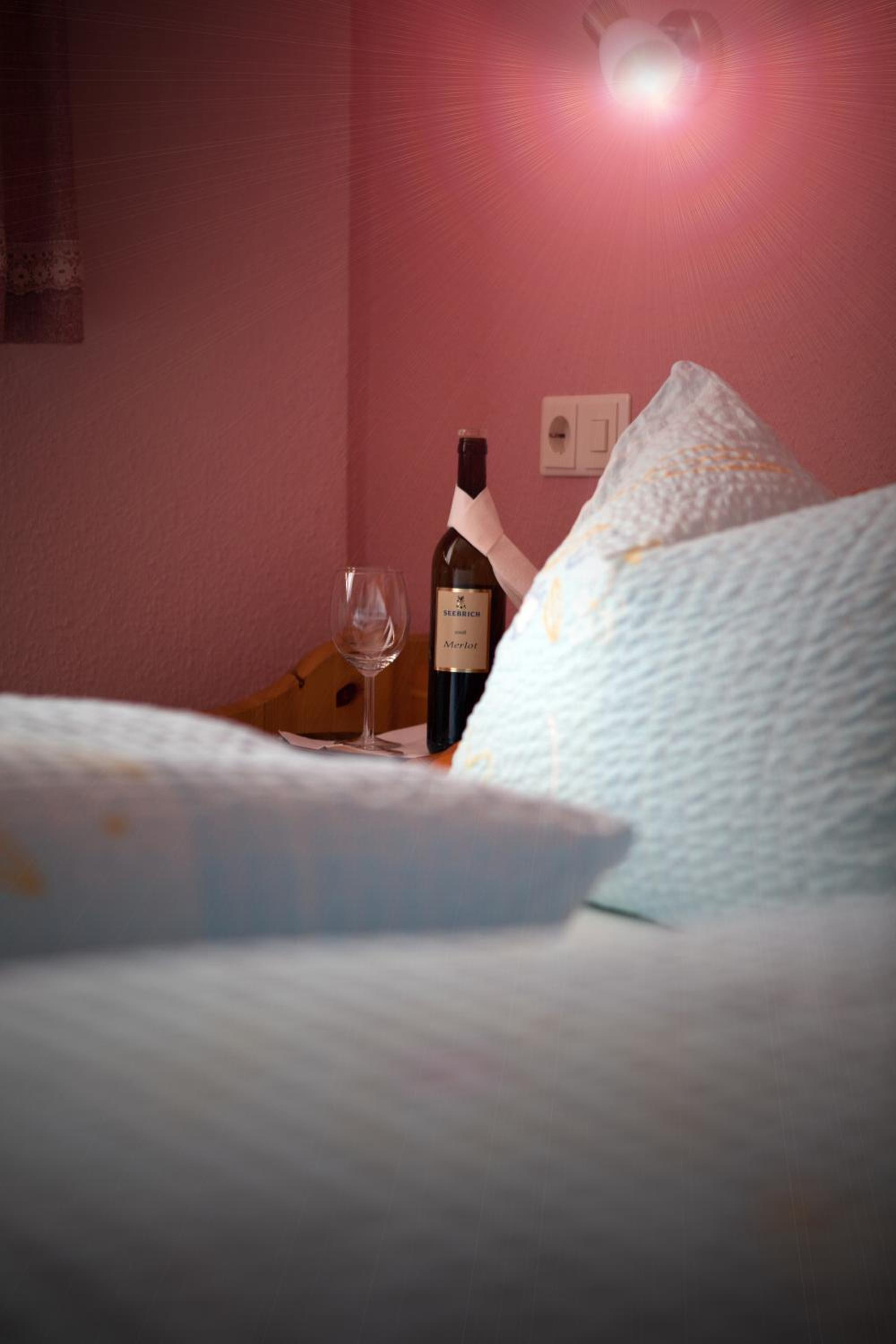 Economy Double Room photo 1