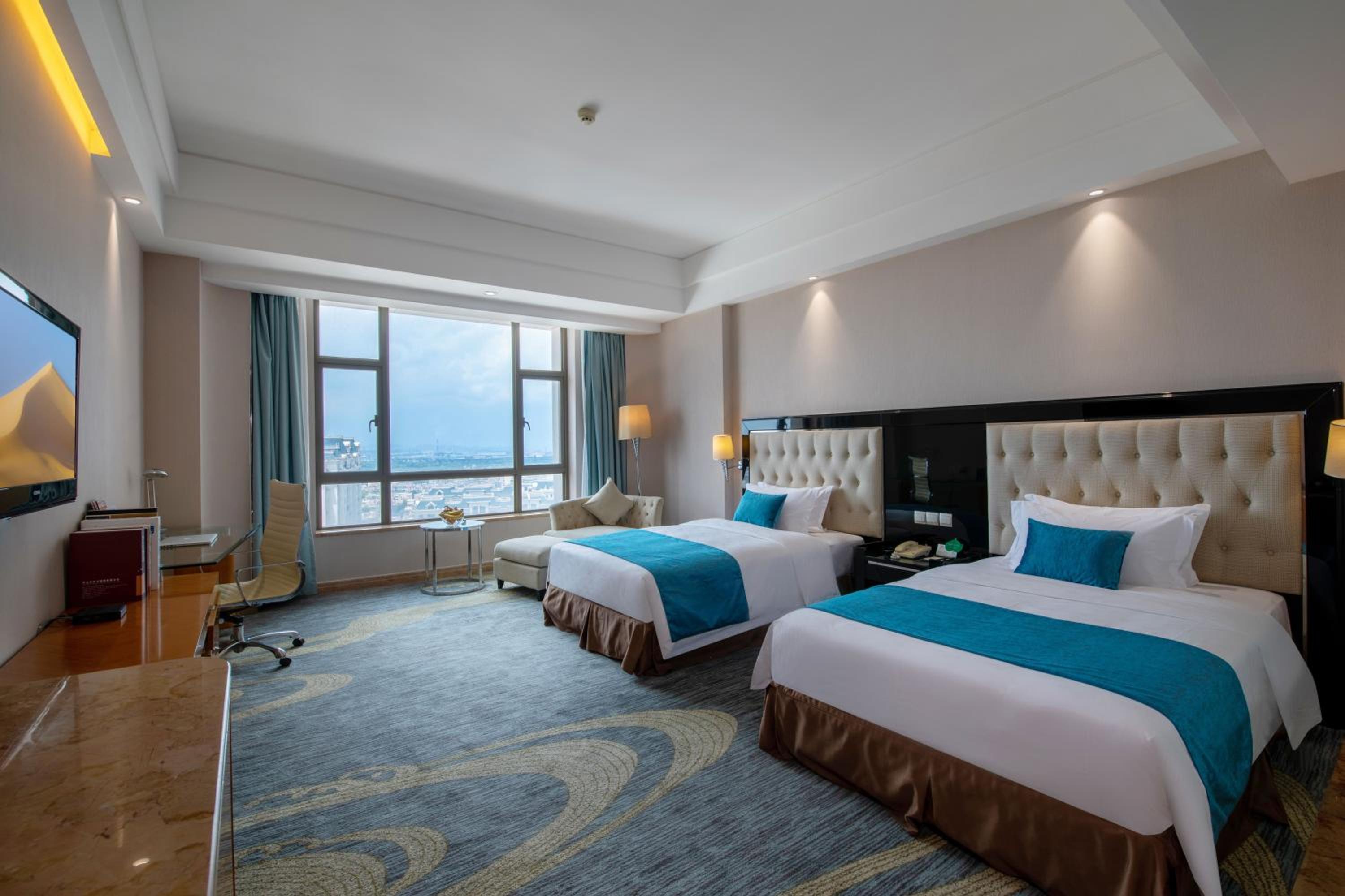 Deluxe Twin Room photo 3