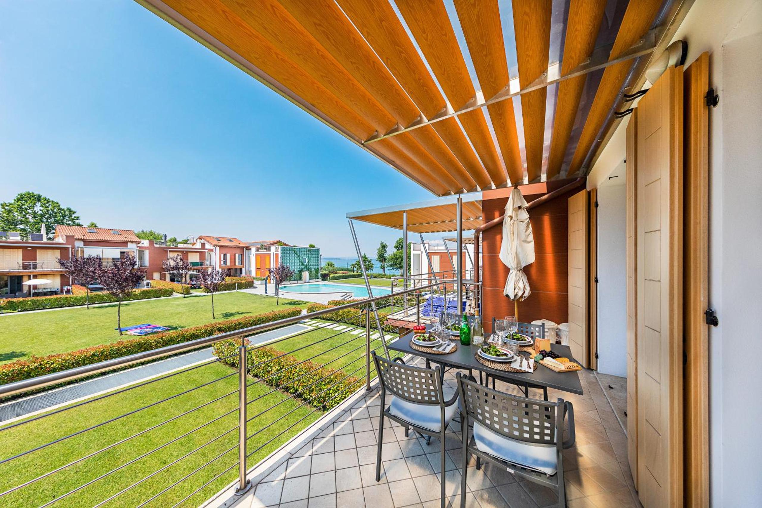 Apartment With Balcony photo 3