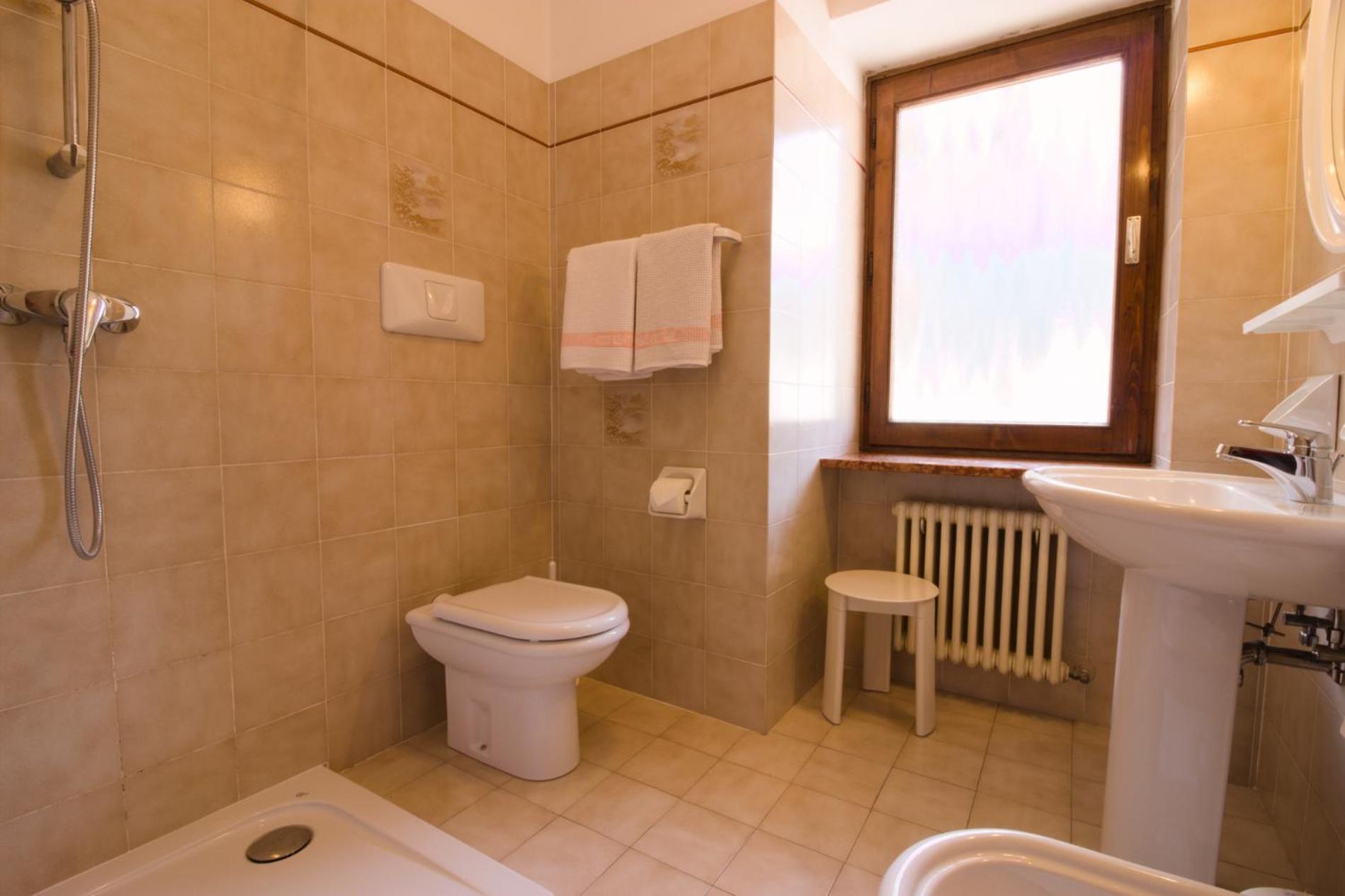 Budget Double or Twin Room photo 2