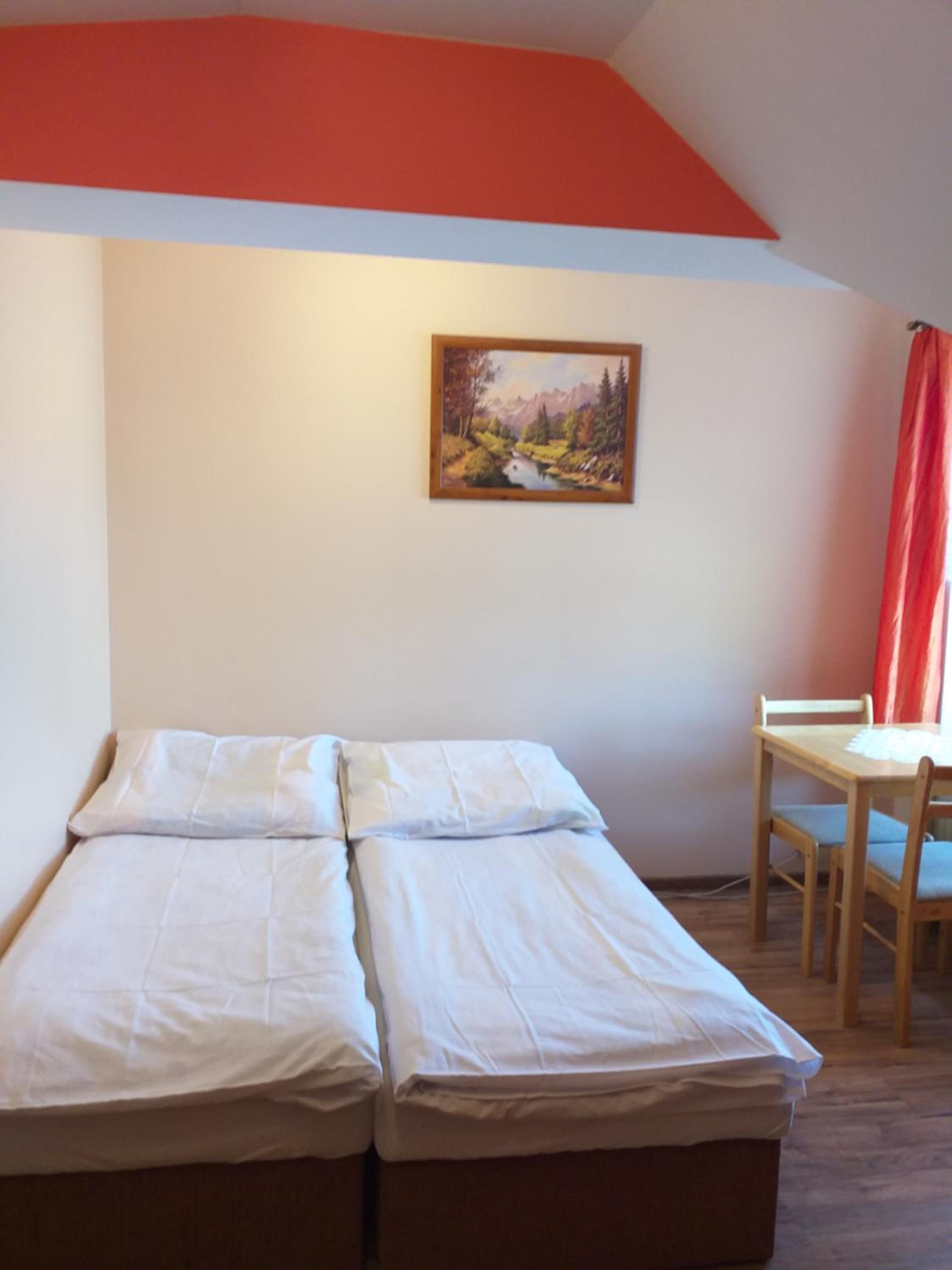 Double Room - Photo 7