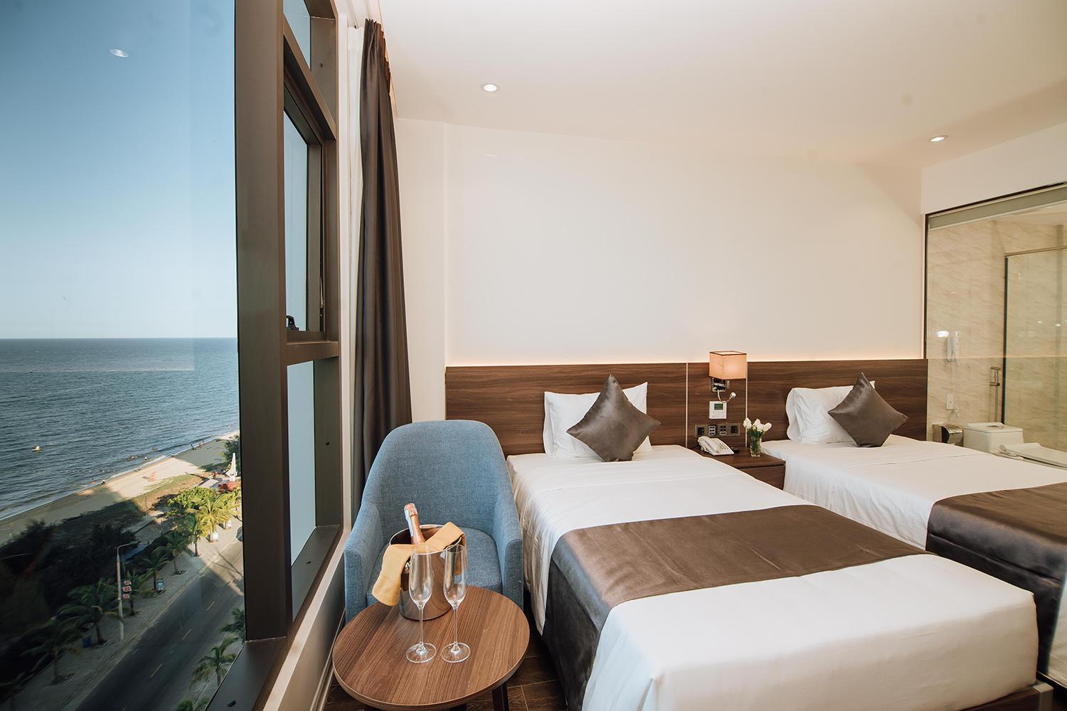 Twin Room with Sea View - Photo 3