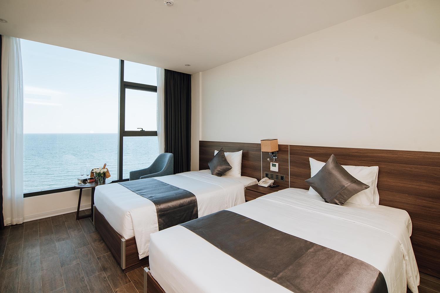 Twin Room with Sea View - Photo 2