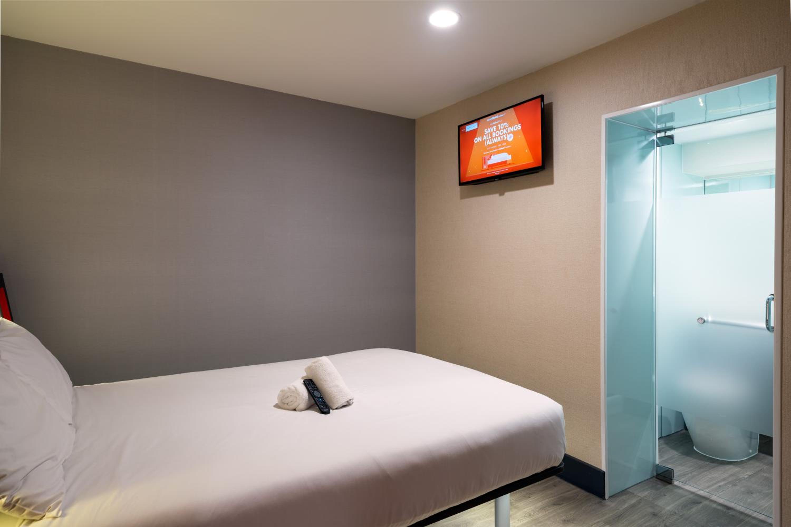 Standard Double Room No Window
