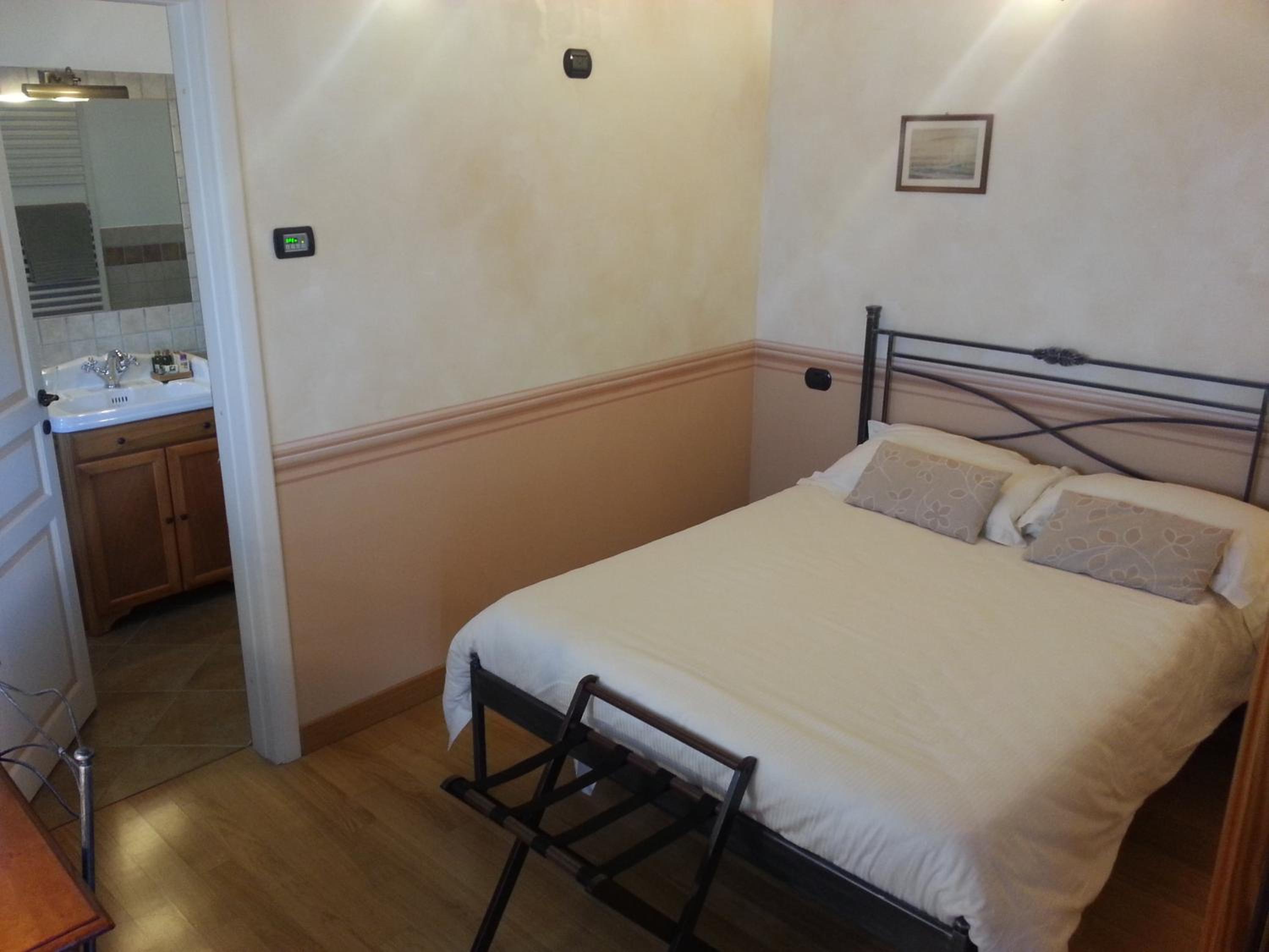 Single Room with Private Bathroom
