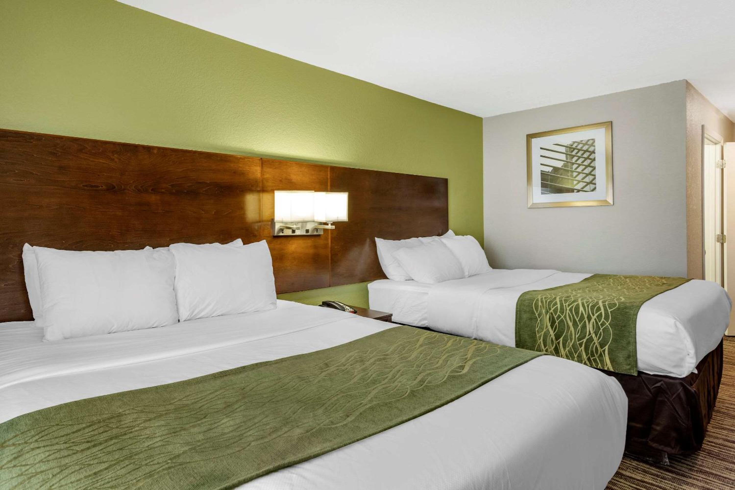 Superior Queen Room with Two Queen Beds - Non-Smoking - Photo 1
