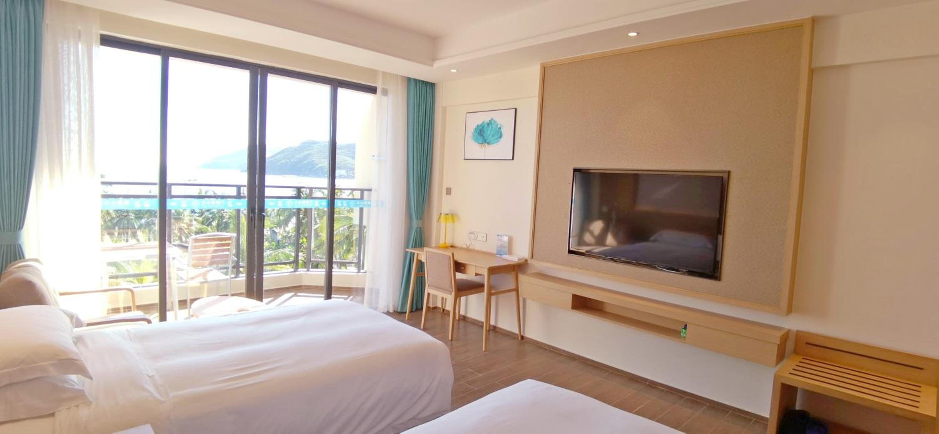 Deluxe Sea View Twin Room photo 3