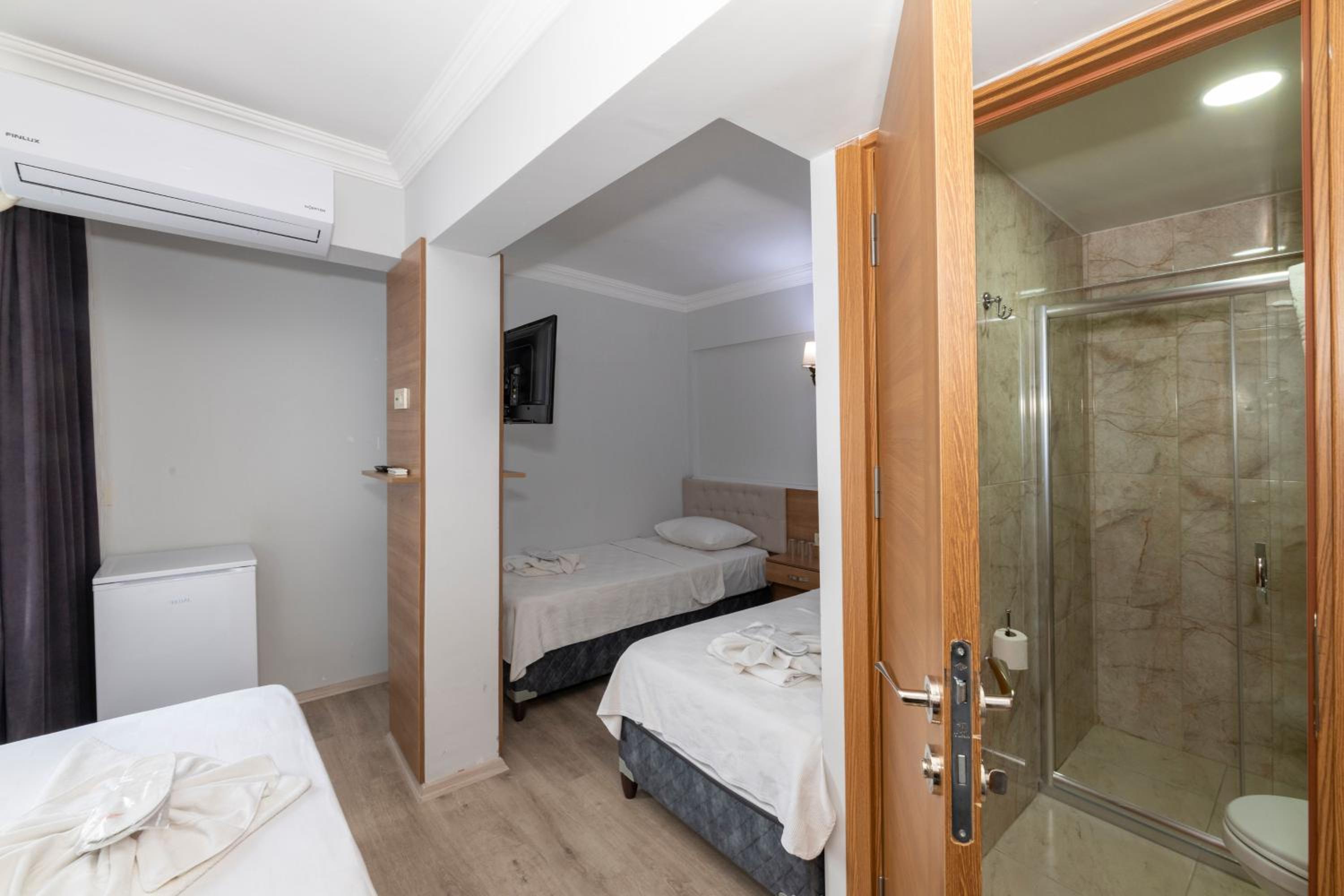 Quadruple Room photo 1