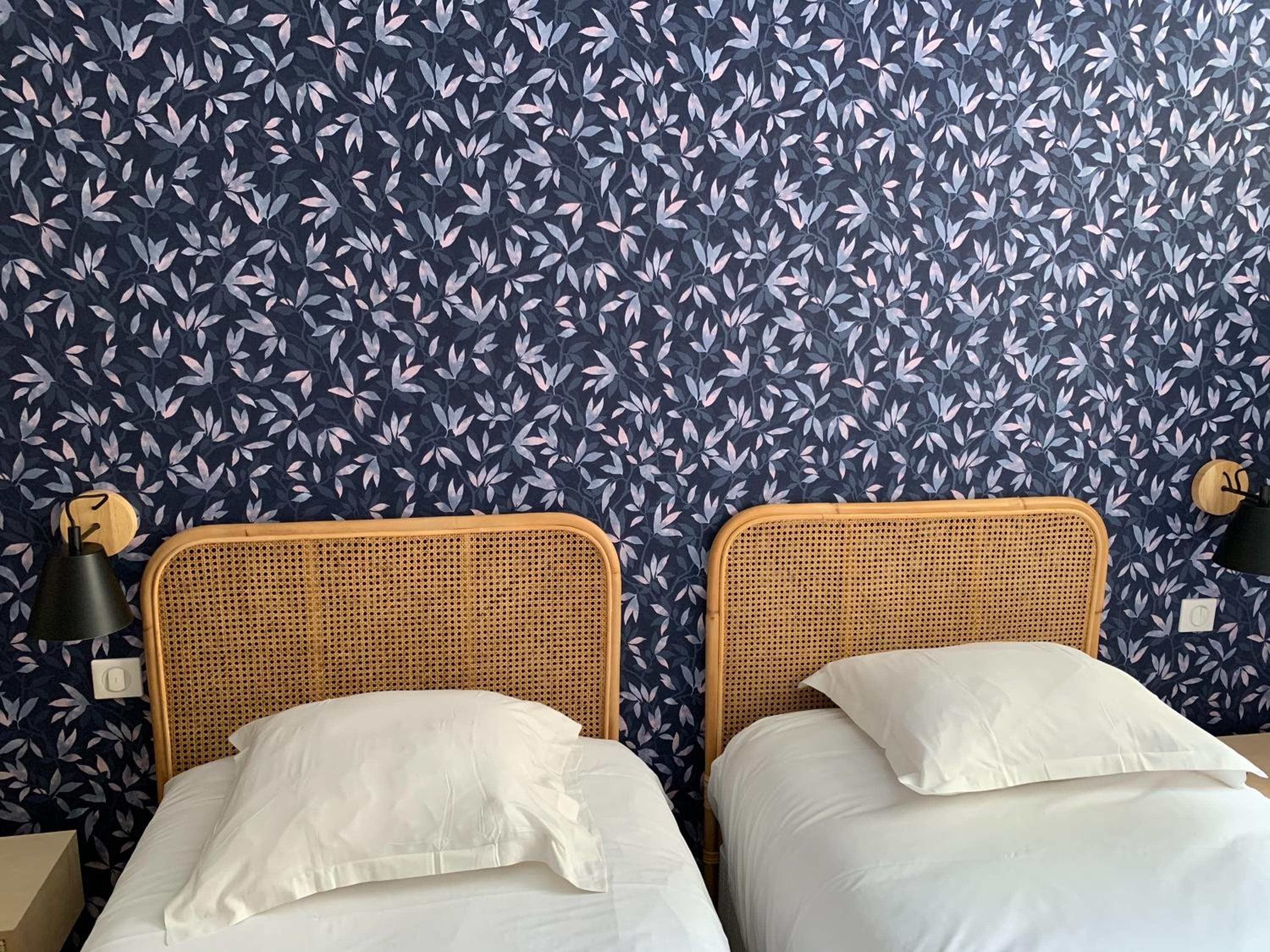 Twin Room - Photo 2