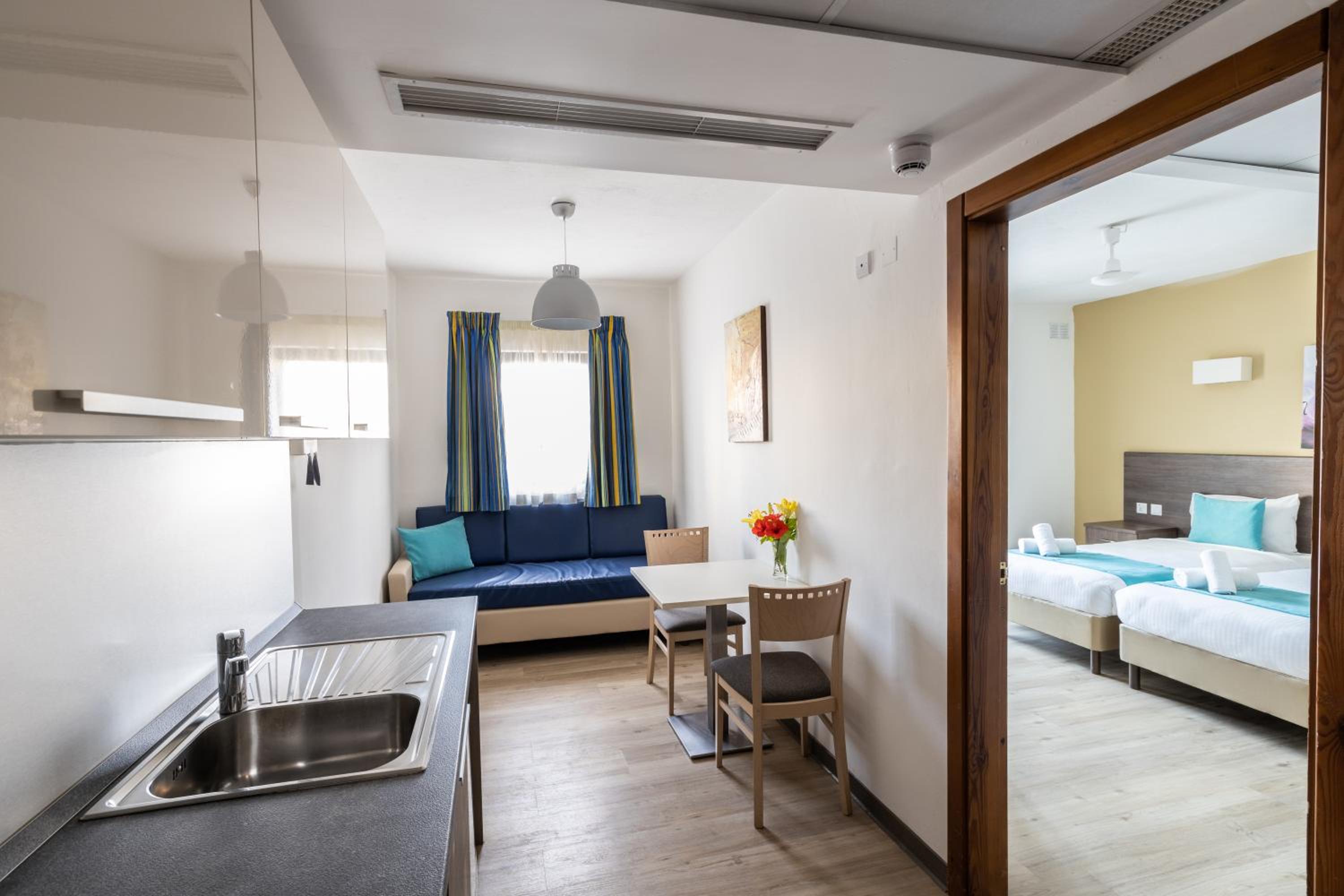 One-Bedroom Apartment