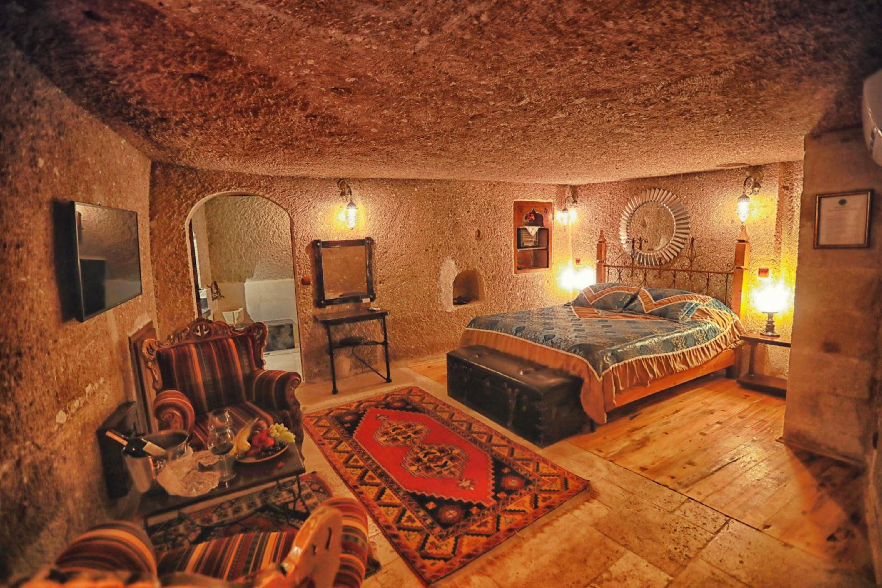 Deluxe Double Room - Photo 19