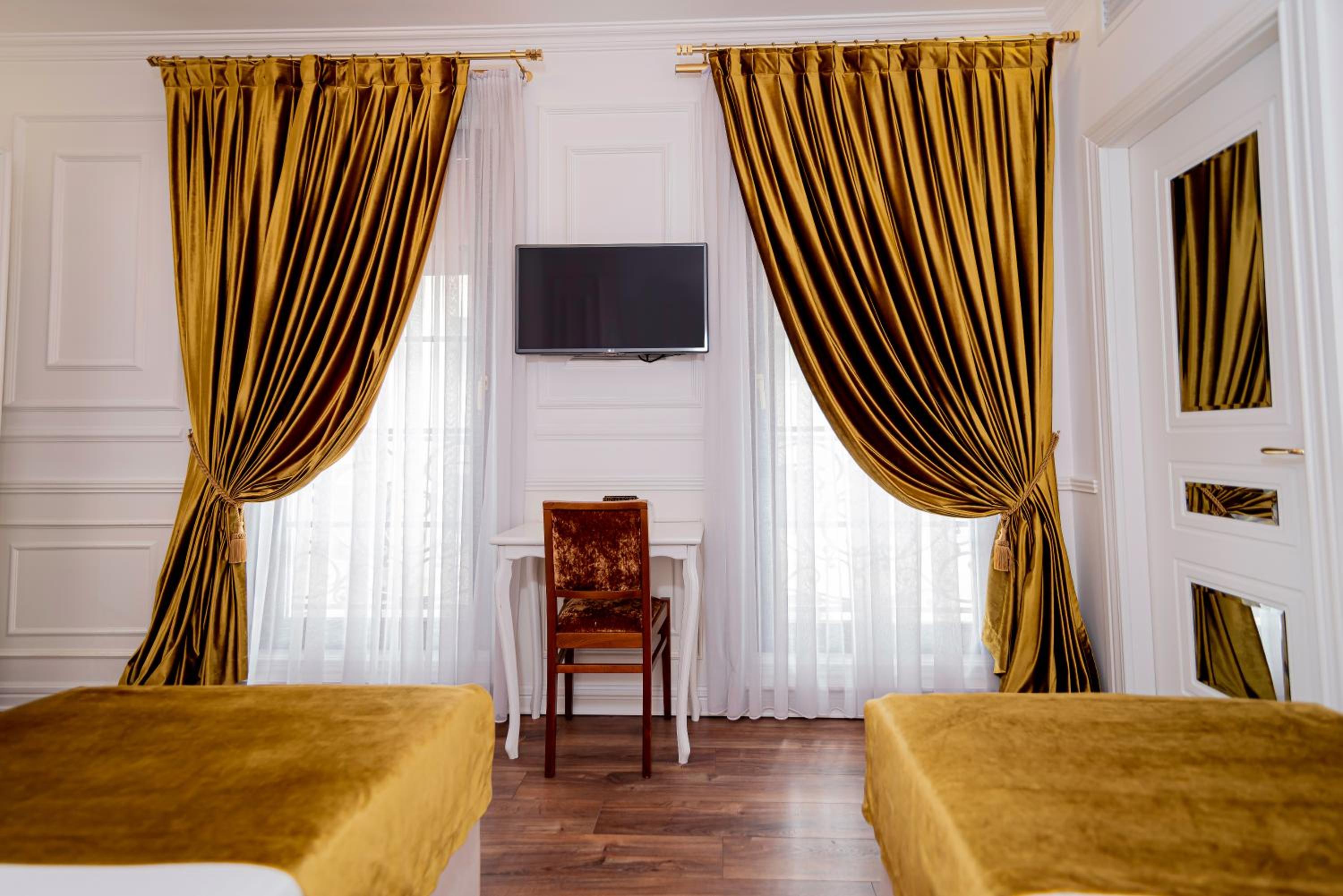Luxury Twin Room