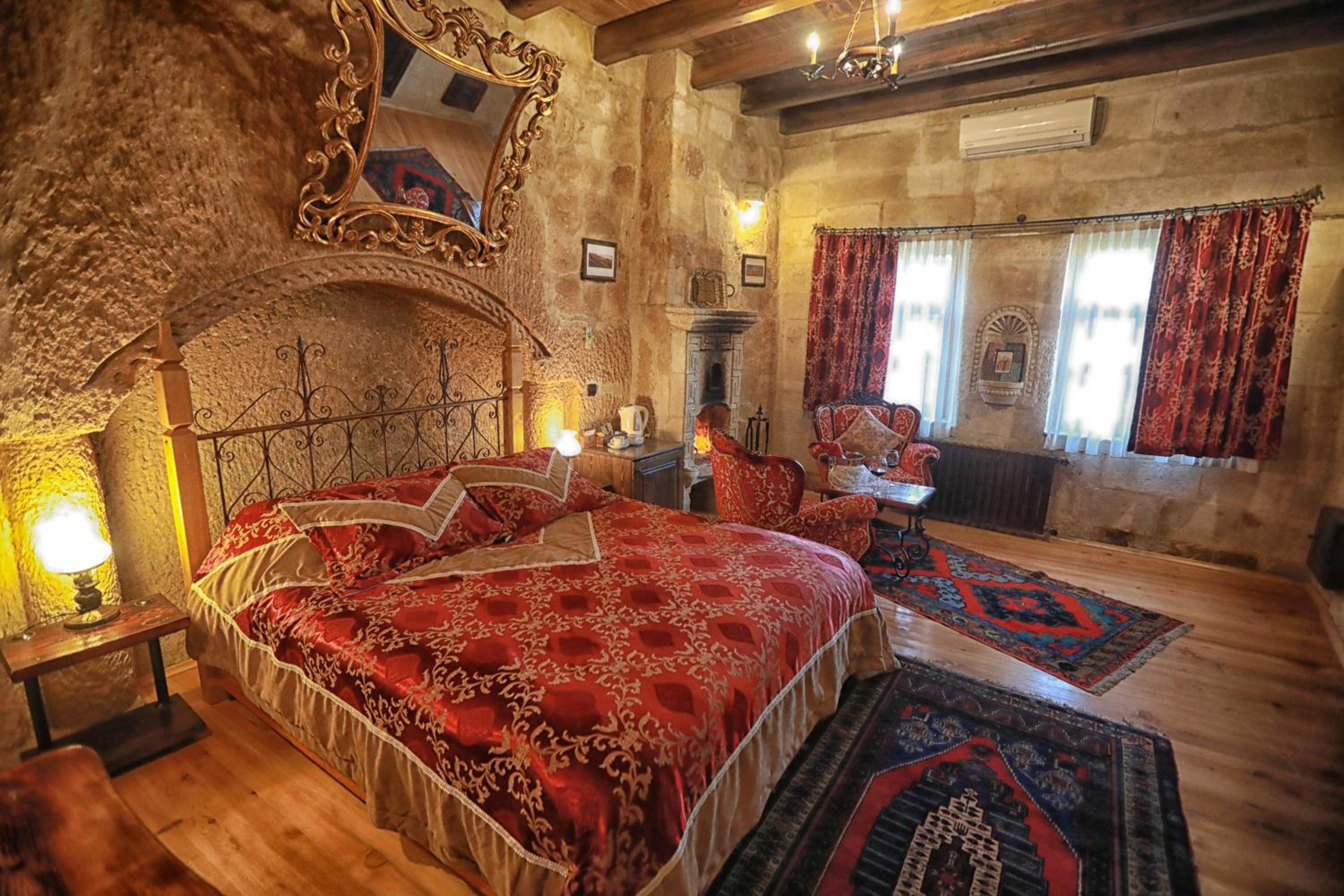 Deluxe Double Room - Photo 1