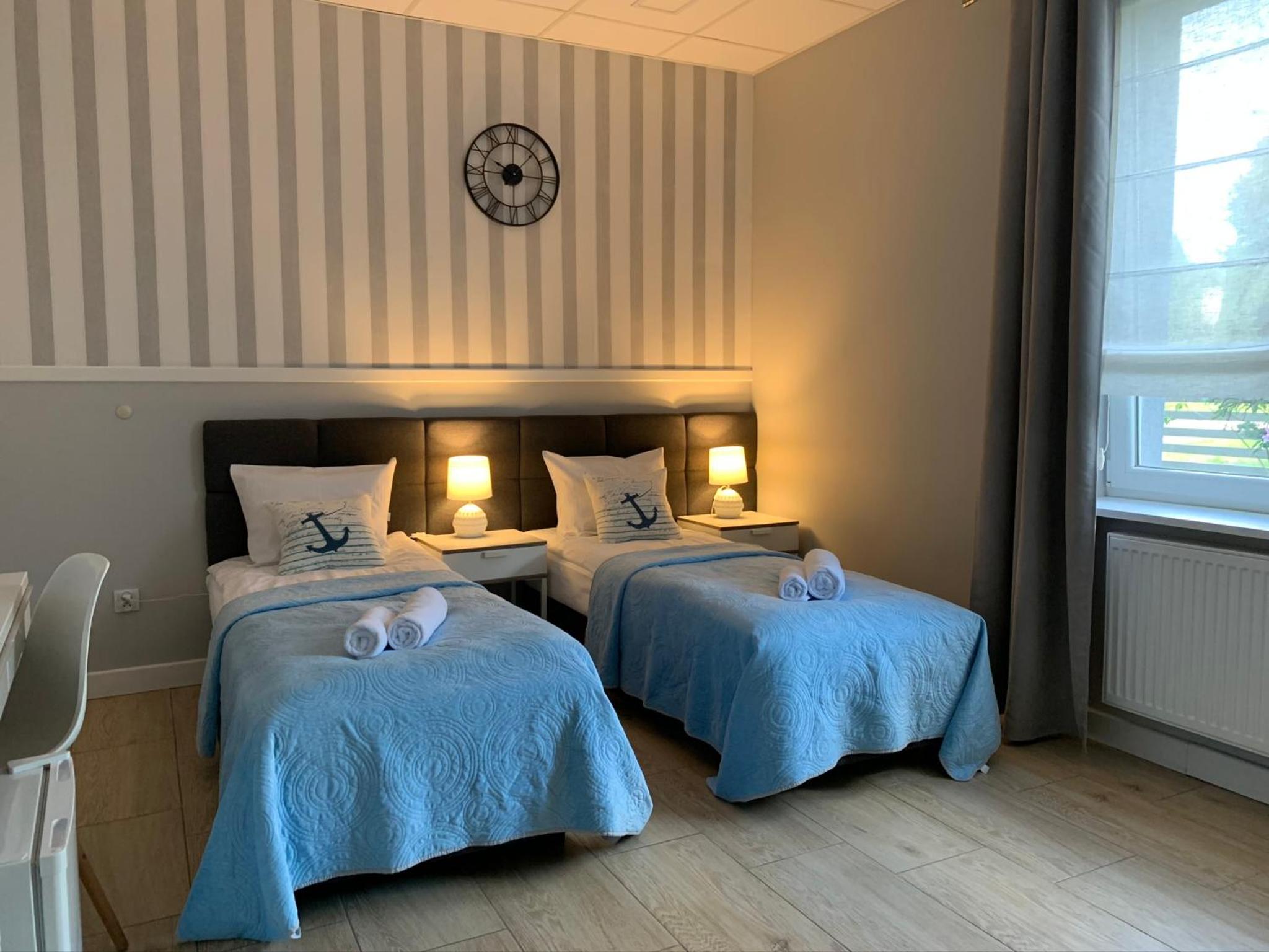 Standard Twin Room with Sofa photo 3