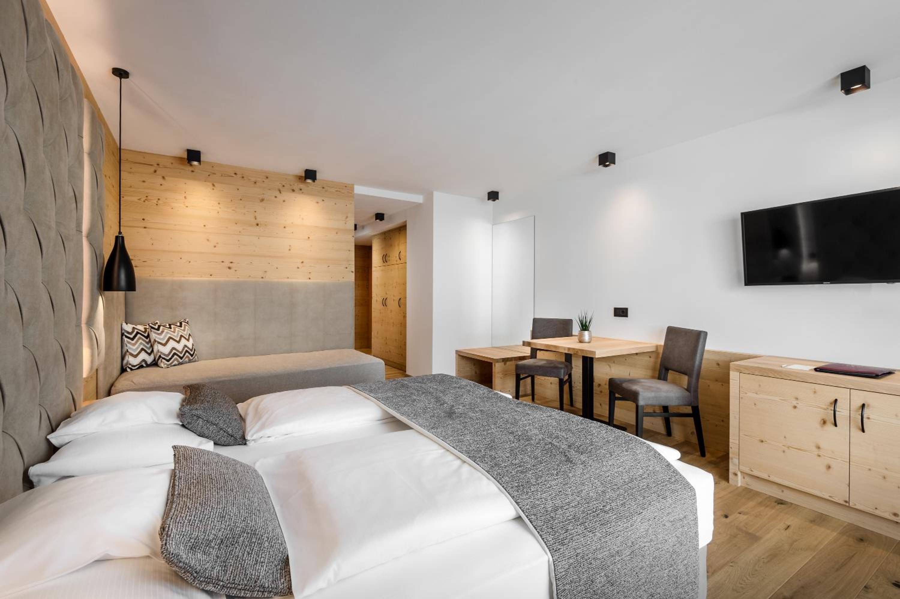 Double or Twin Room with View photo 2