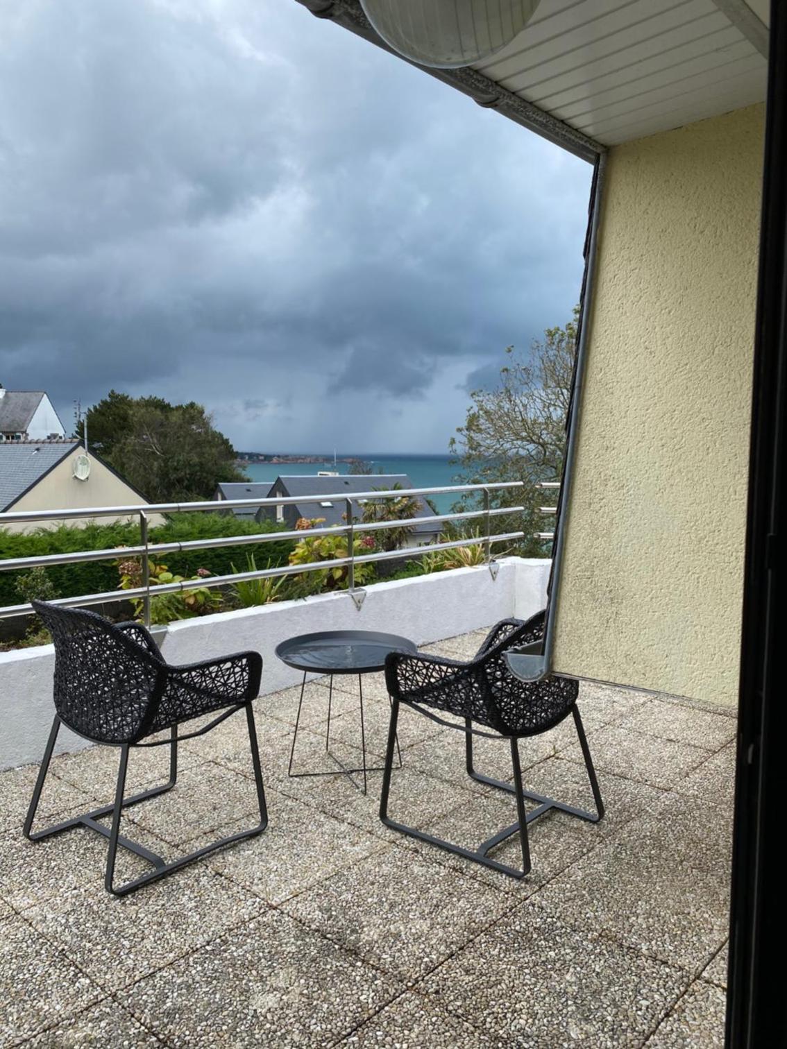Deluxe Double Room with Sea View - Photo 3