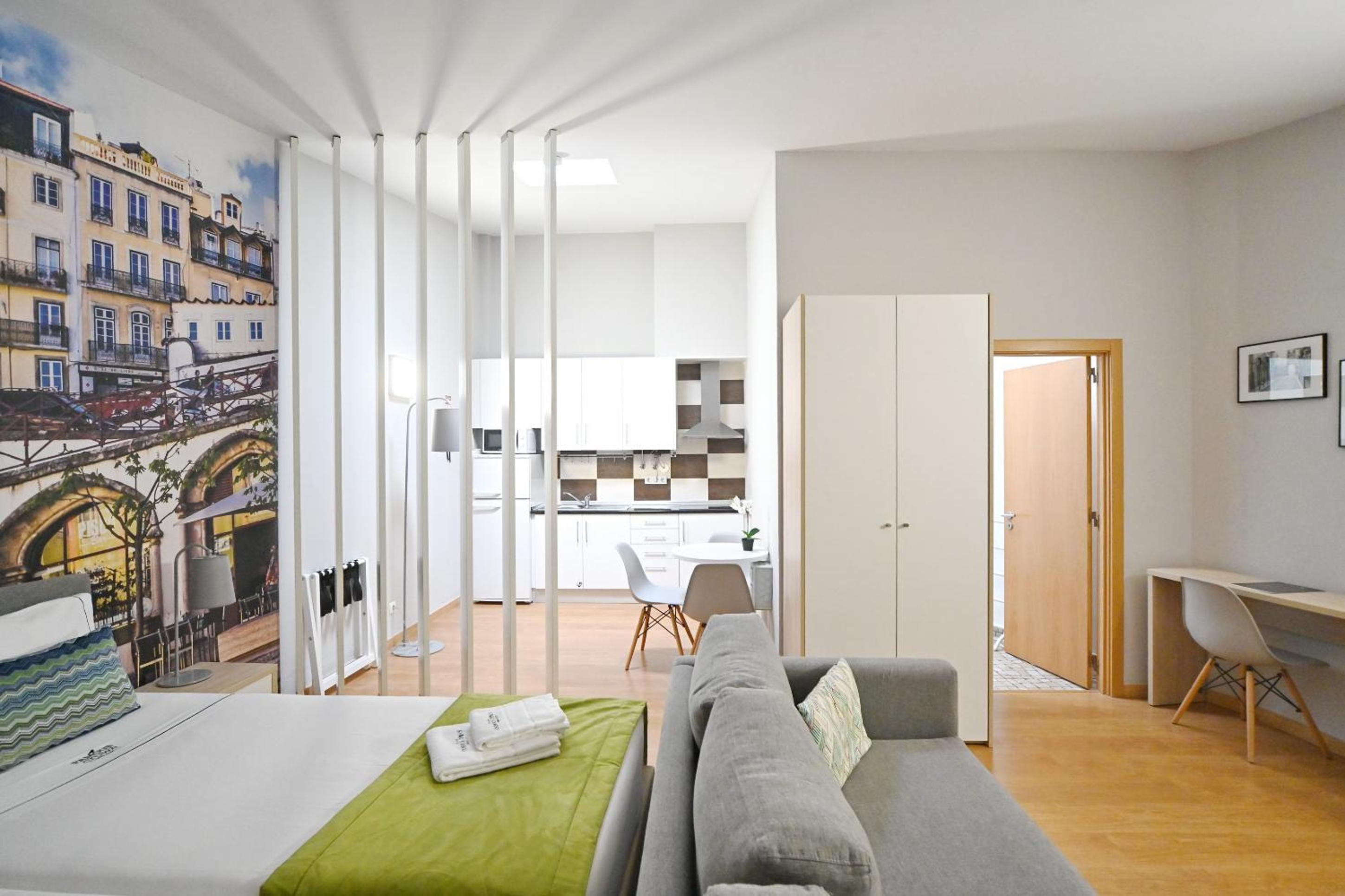 Studio Apartment - First Floor photo 3