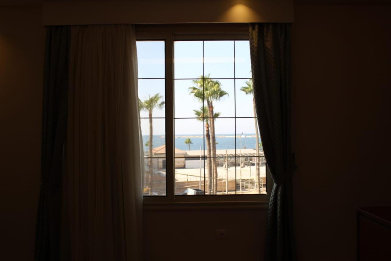 Double or Twin Room with Side Sea View and Garden View photo 2