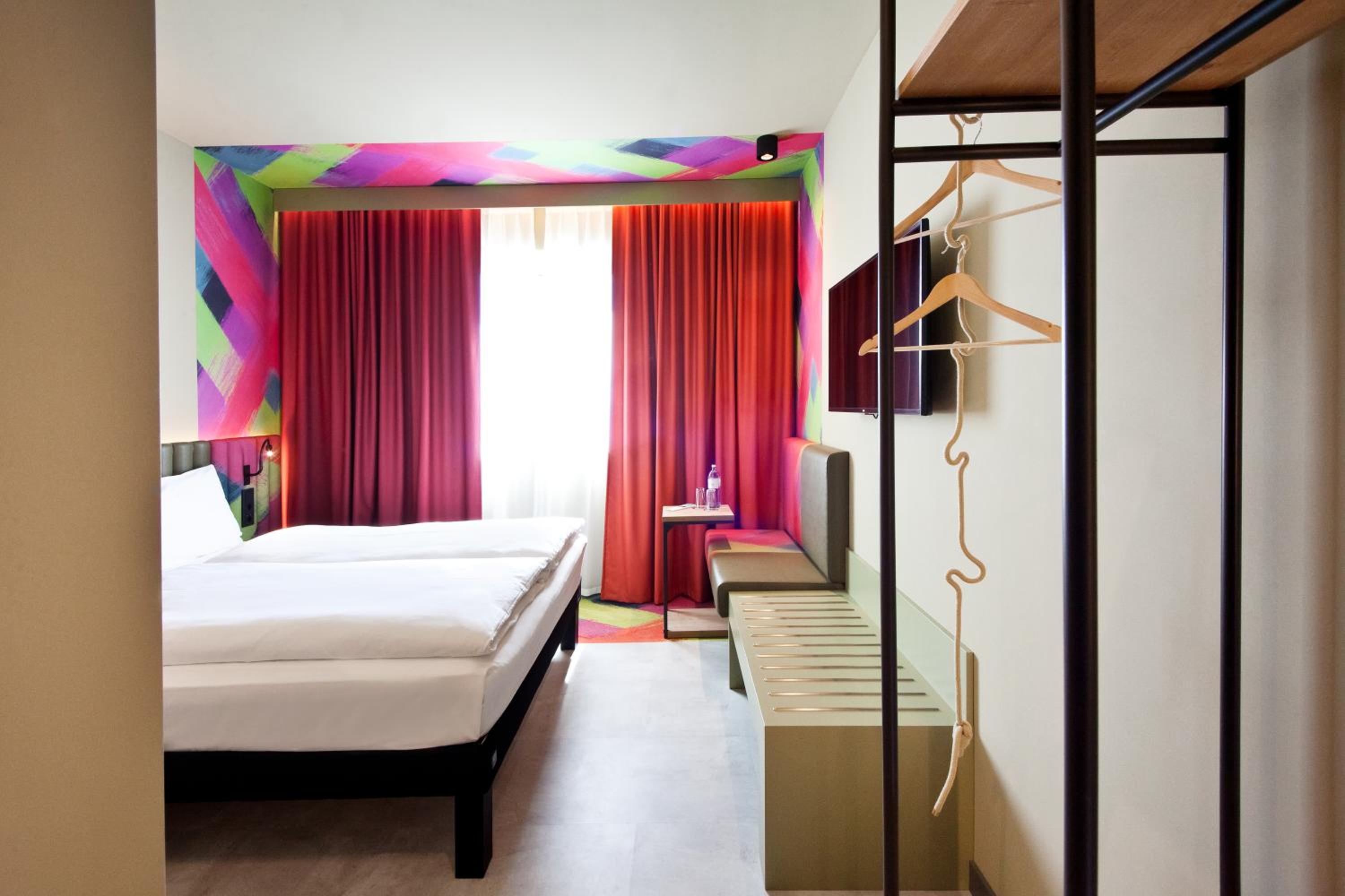 Standard Double Room - Photo 1
