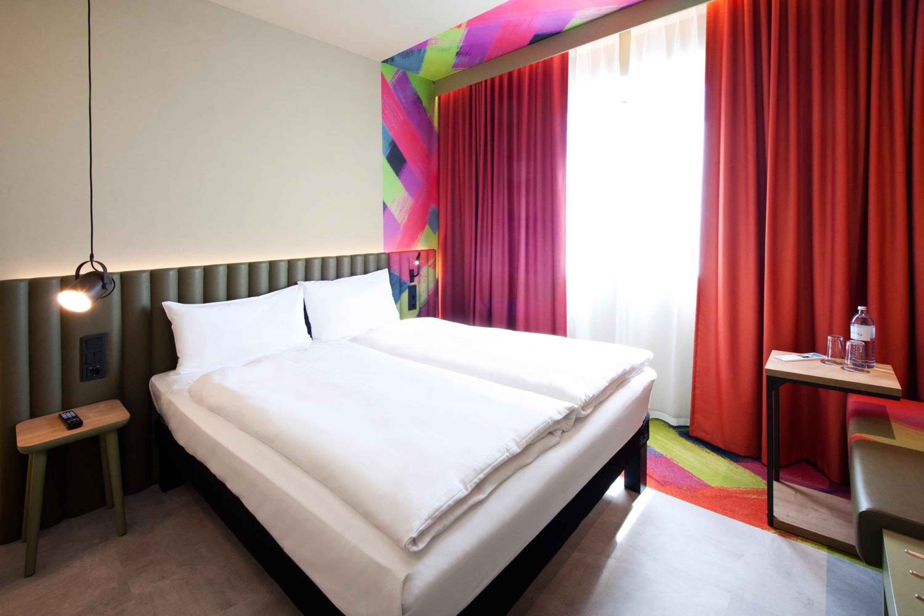 Standard Double Room - Photo 6