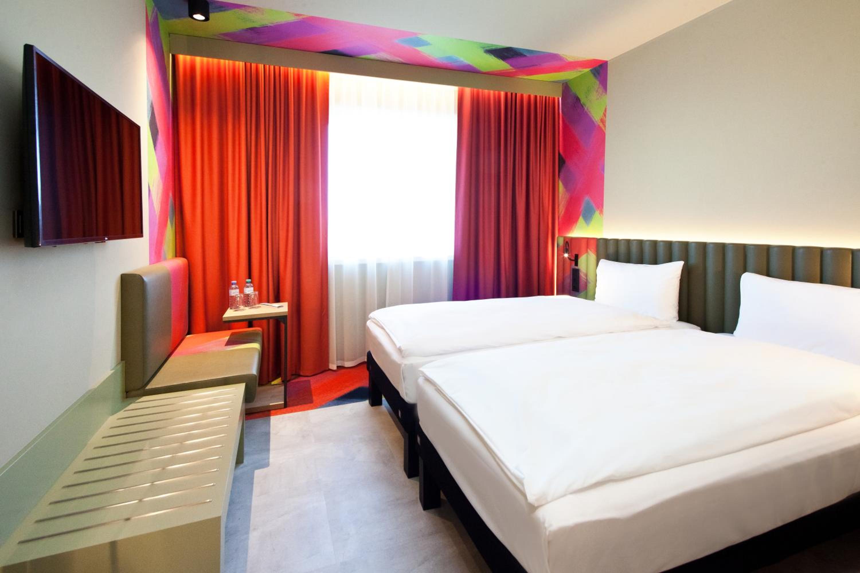 Standard Double Room - Photo 5