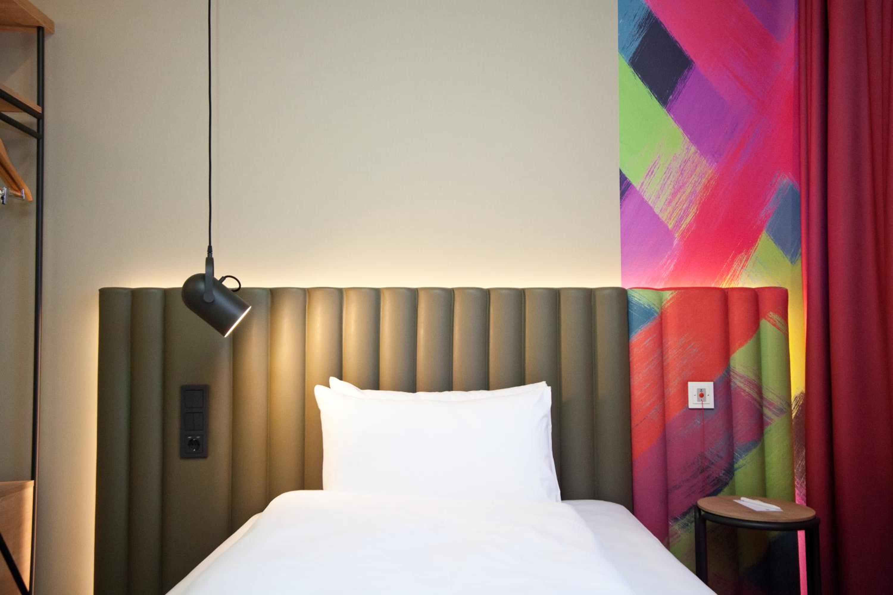 Standard Twin Room - Photo 2