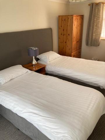 Twin Room - Photo 1