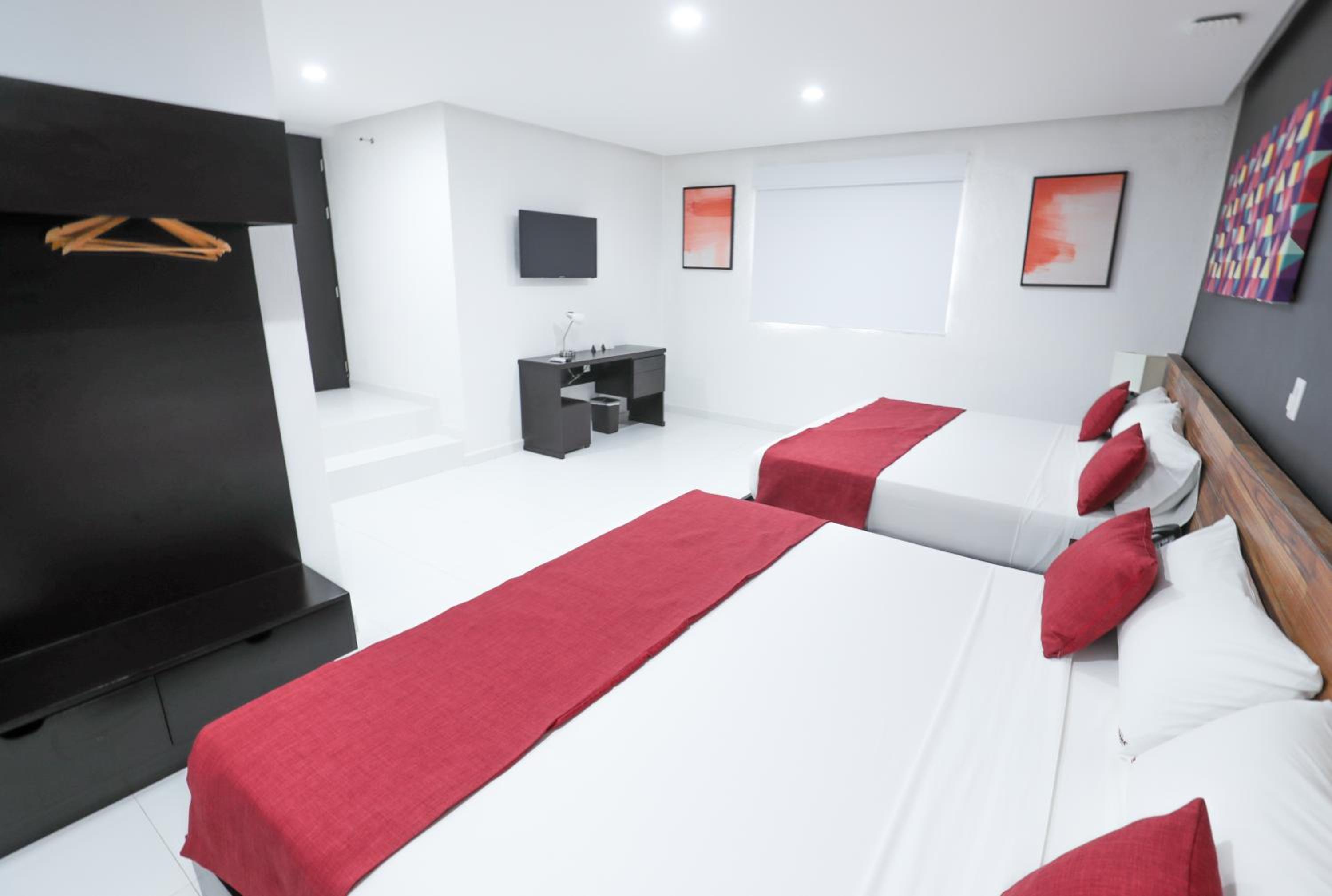 Deluxe Family Room photo 3