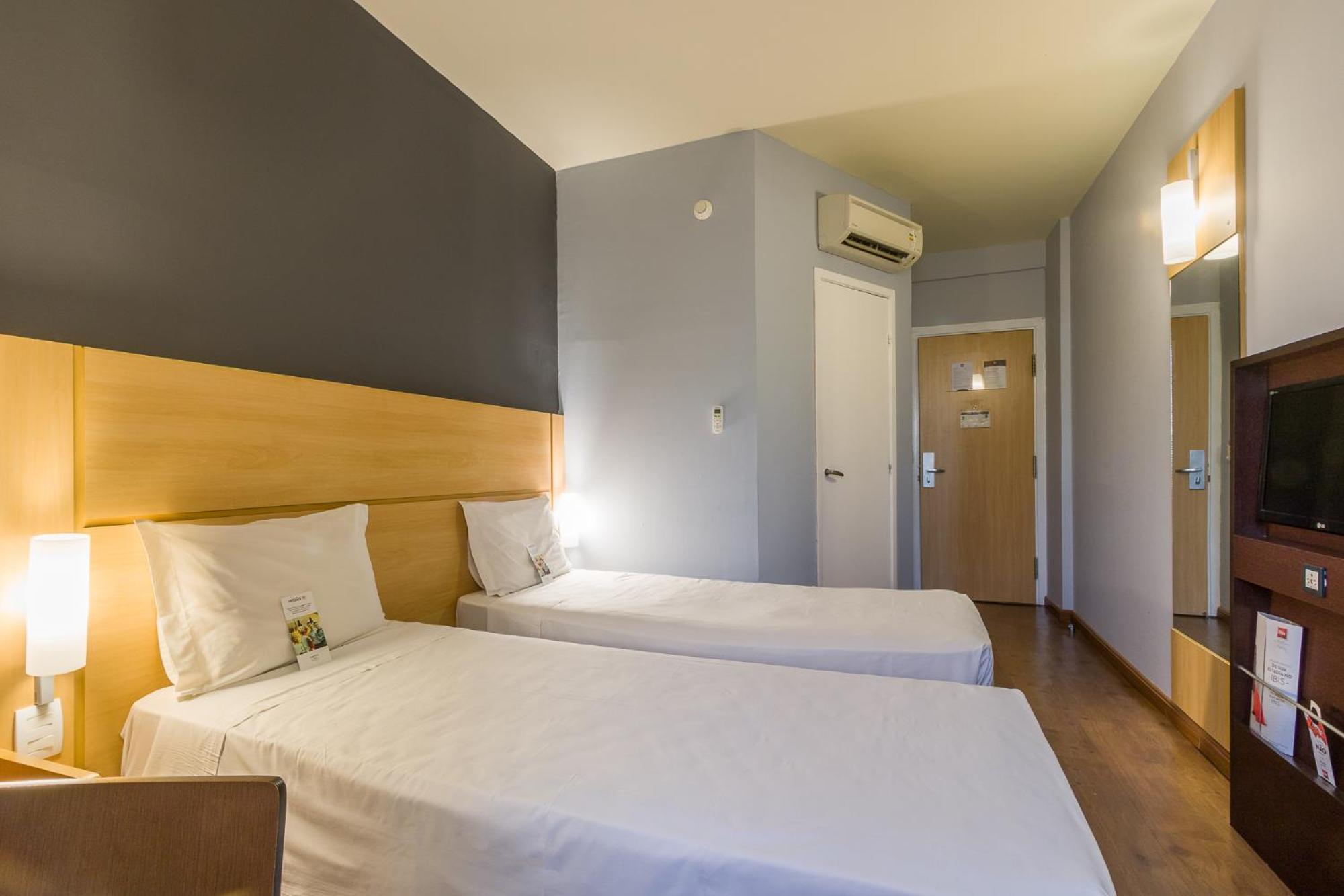 Standard Twin Room photo 3